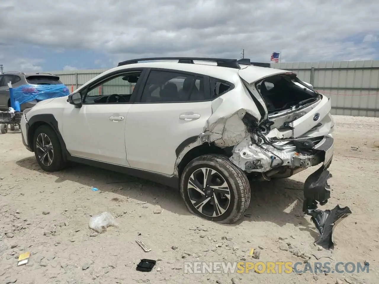 2 fotografías del automóvil dañado JF2GUADC1R8204884 SUBARU CROSSTREK 2024