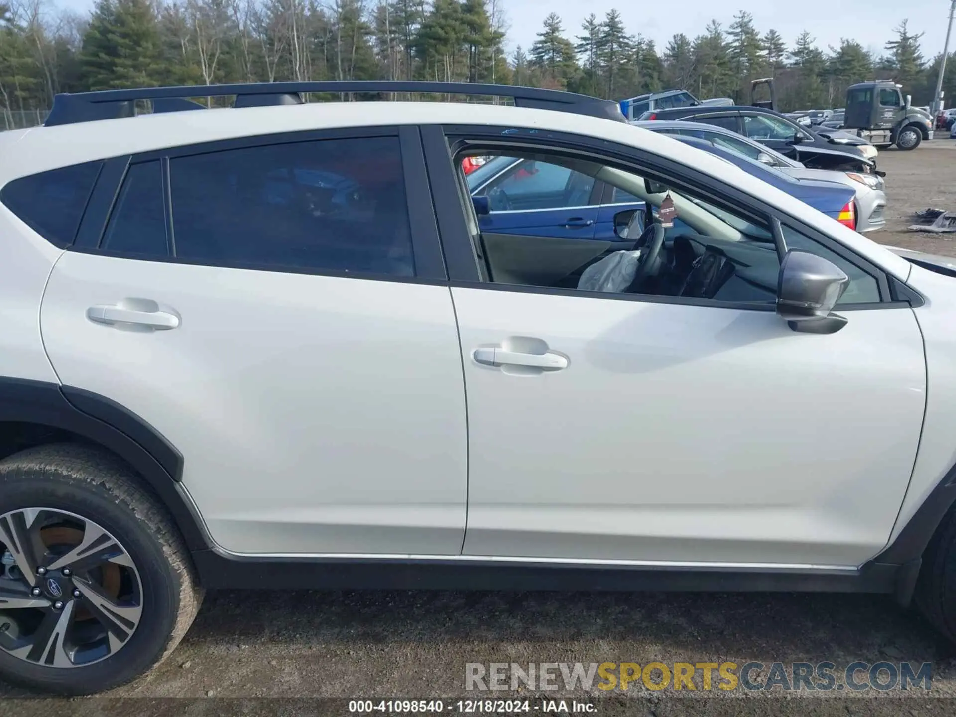 13 fotografías del automóvil dañado JF2GUADC3R8883055 SUBARU CROSSTREK 2024