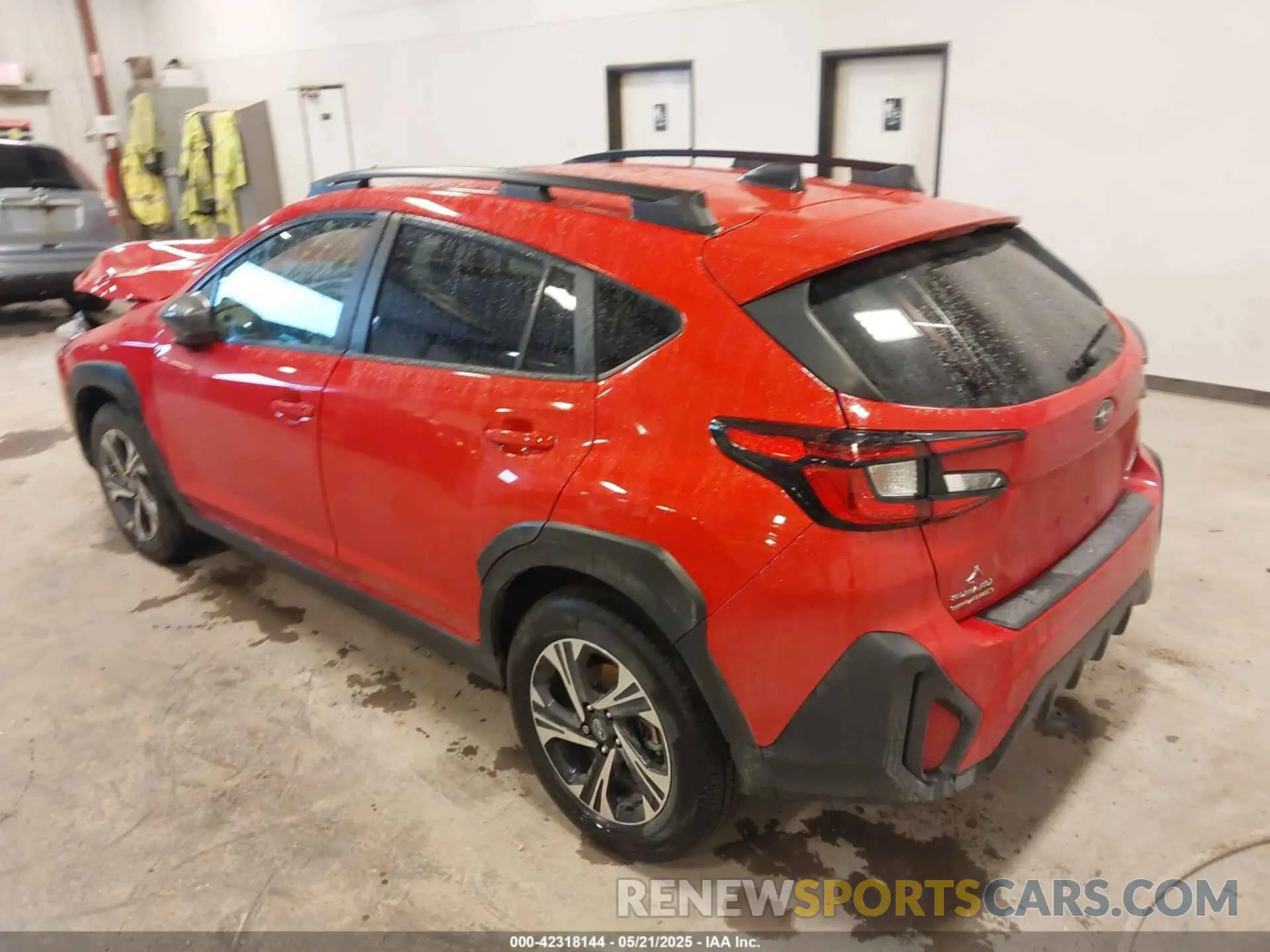 3 fotografías del automóvil dañado JF2GUADC3RH270885 SUBARU CROSSTREK 2024