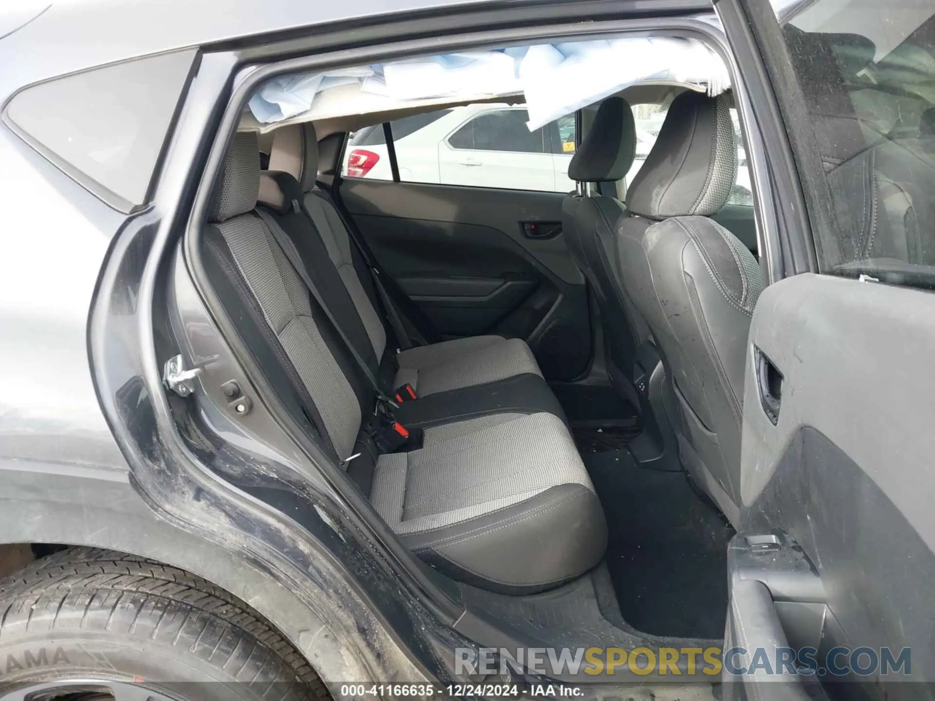 8 fotografías del automóvil dañado JF2GUADC3RH380352 SUBARU CROSSTREK 2024