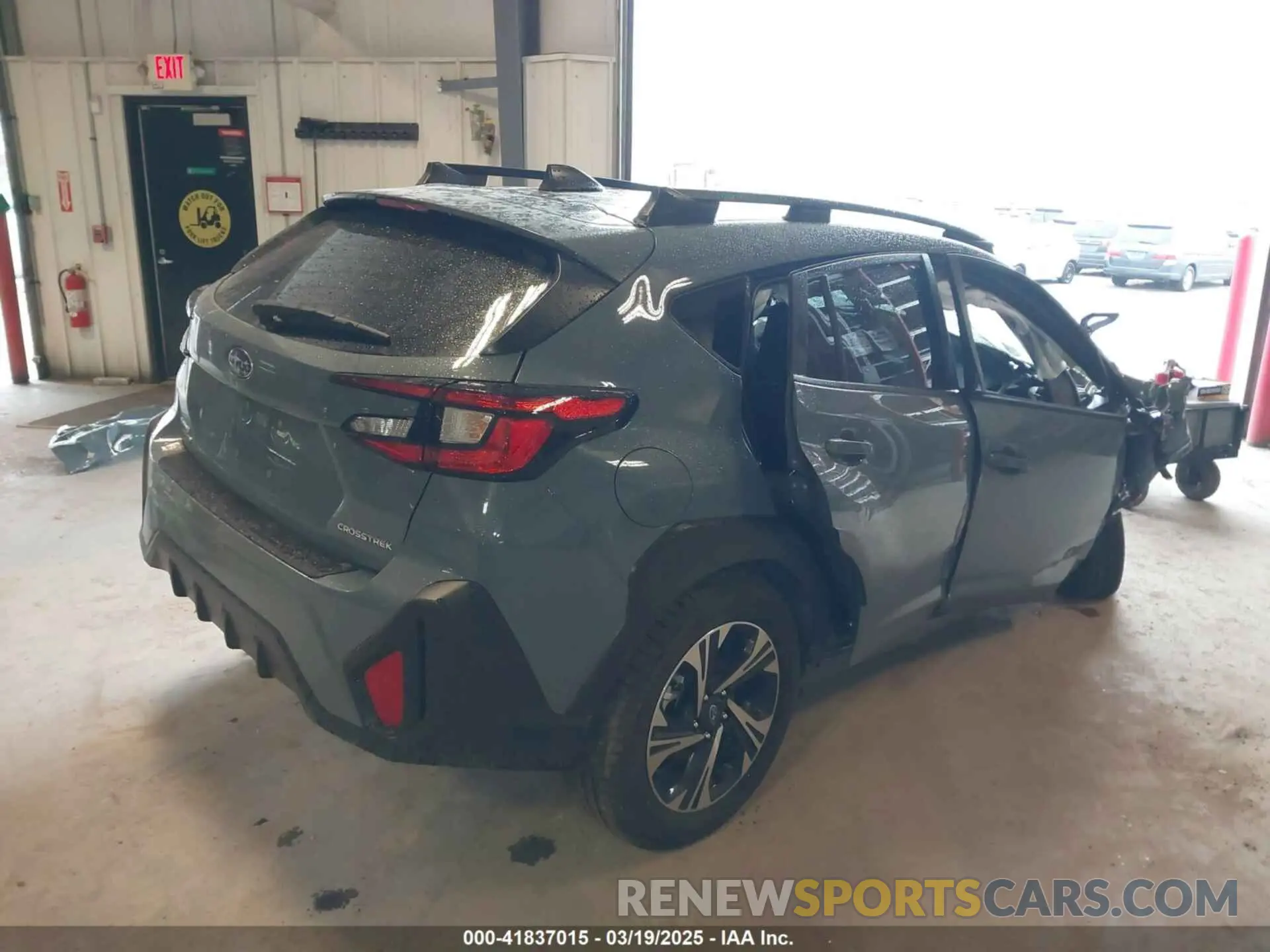 4 fotografías del automóvil dañado JF2GUADC3RH855661 SUBARU CROSSTREK 2024