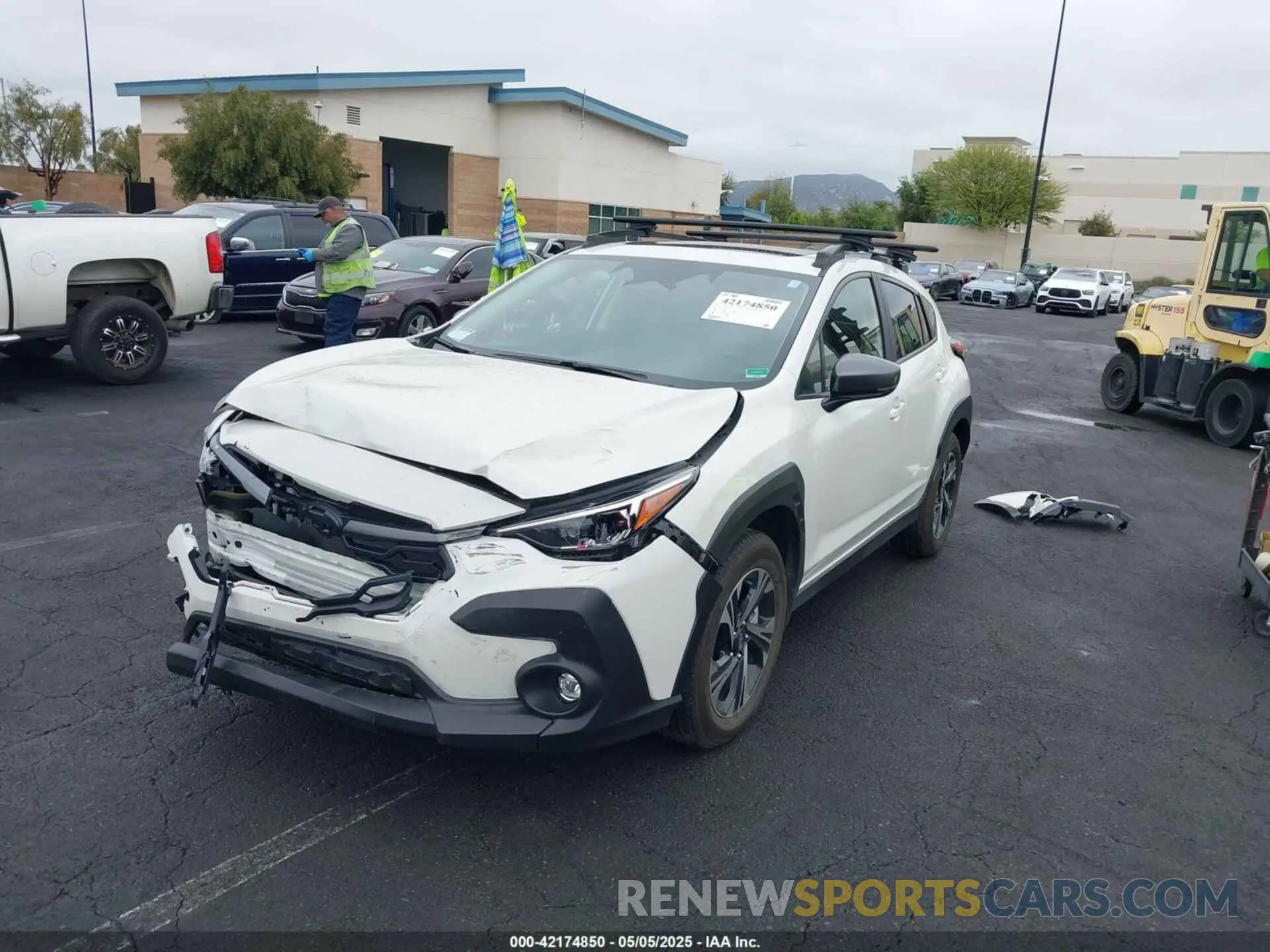 2 fotografías del automóvil dañado JF2GUADC5R8290118 SUBARU CROSSTREK 2024