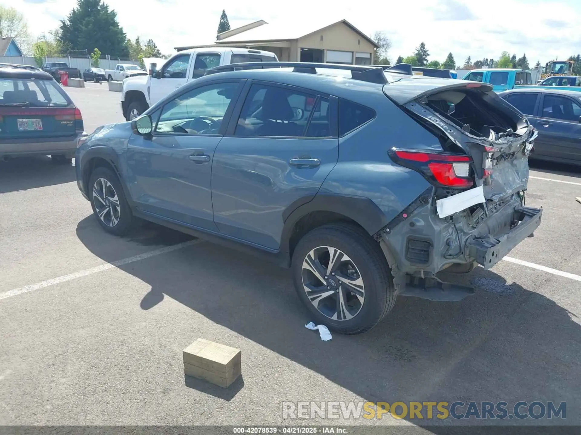 3 fotografías del automóvil dañado JF2GUADC6R8306021 SUBARU CROSSTREK 2024