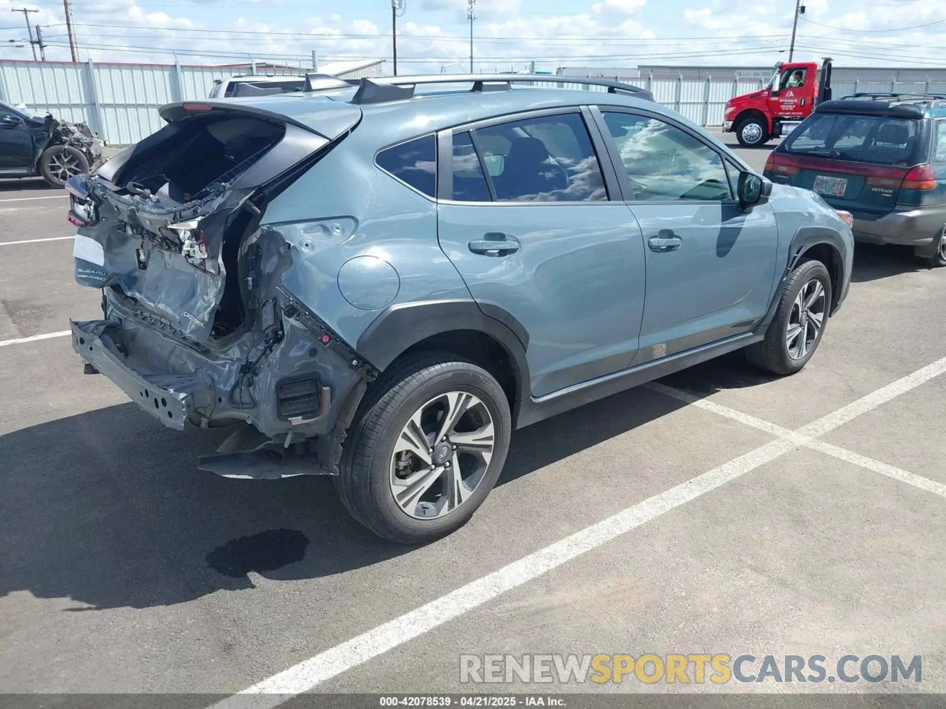 4 fotografías del automóvil dañado JF2GUADC6R8306021 SUBARU CROSSTREK 2024