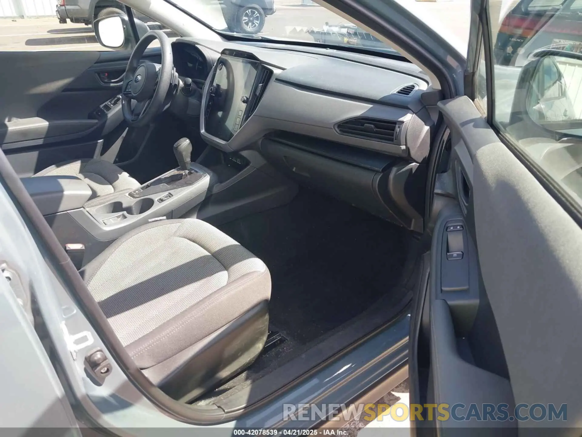 5 fotografías del automóvil dañado JF2GUADC6R8306021 SUBARU CROSSTREK 2024