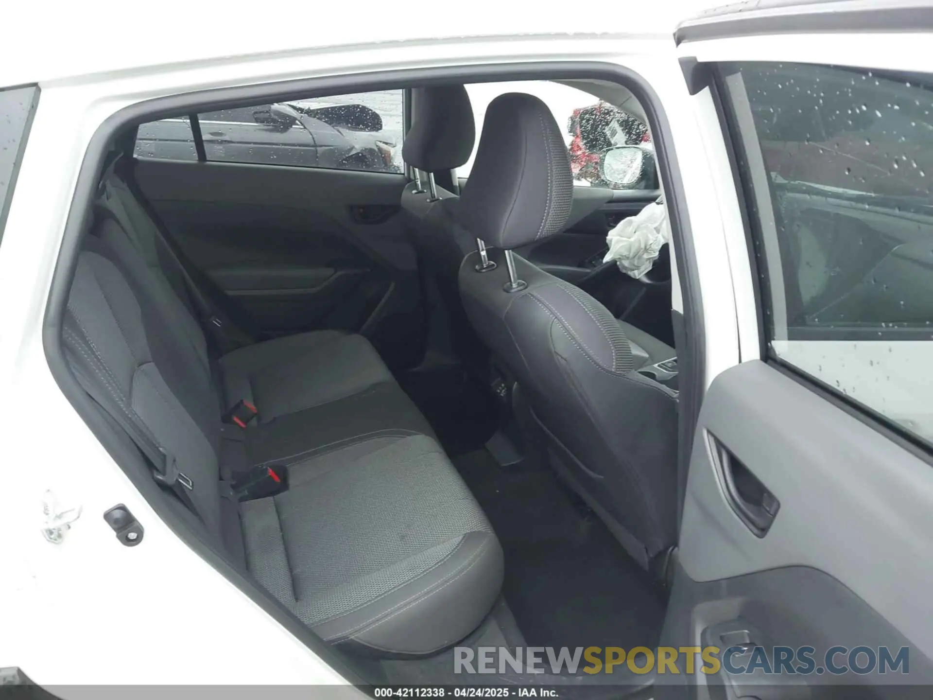 8 fotografías del automóvil dañado JF2GUADC7RH358077 SUBARU CROSSTREK 2024