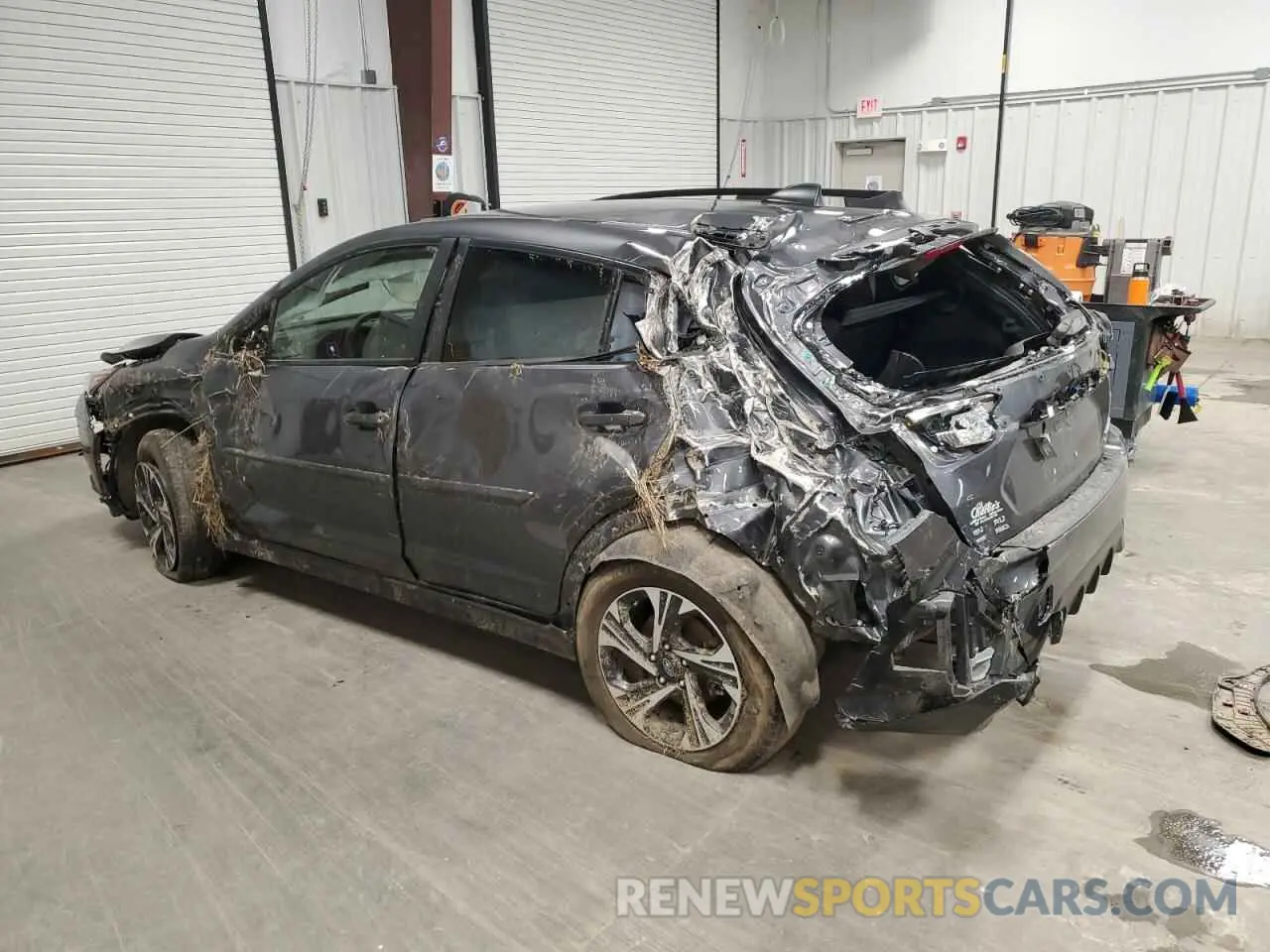 2 fotografías del automóvil dañado JF2GUADC8R8204378 SUBARU CROSSTREK 2024