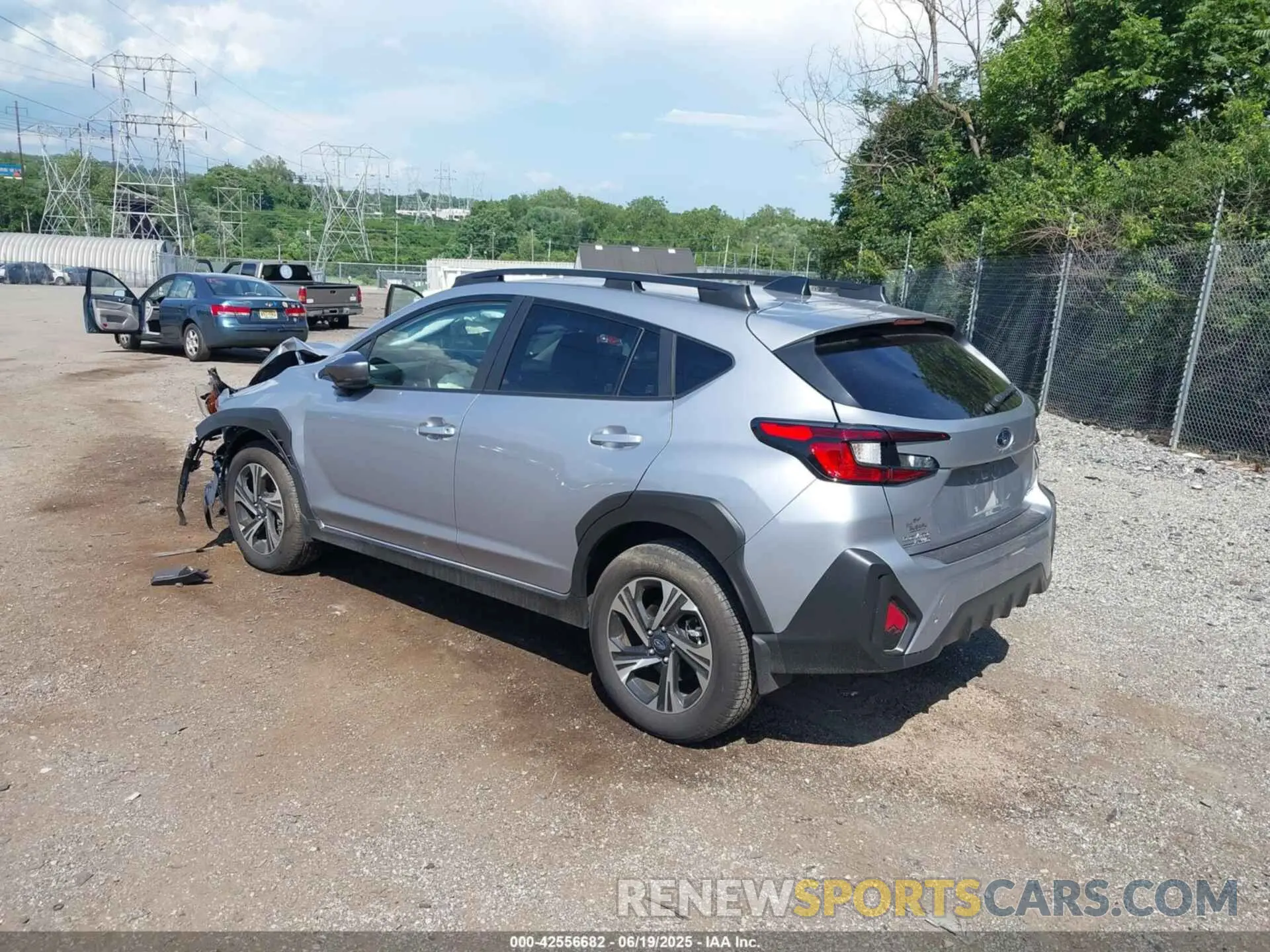 3 fotografías del automóvil dañado JF2GUADC8R8863688 SUBARU CROSSTREK 2024