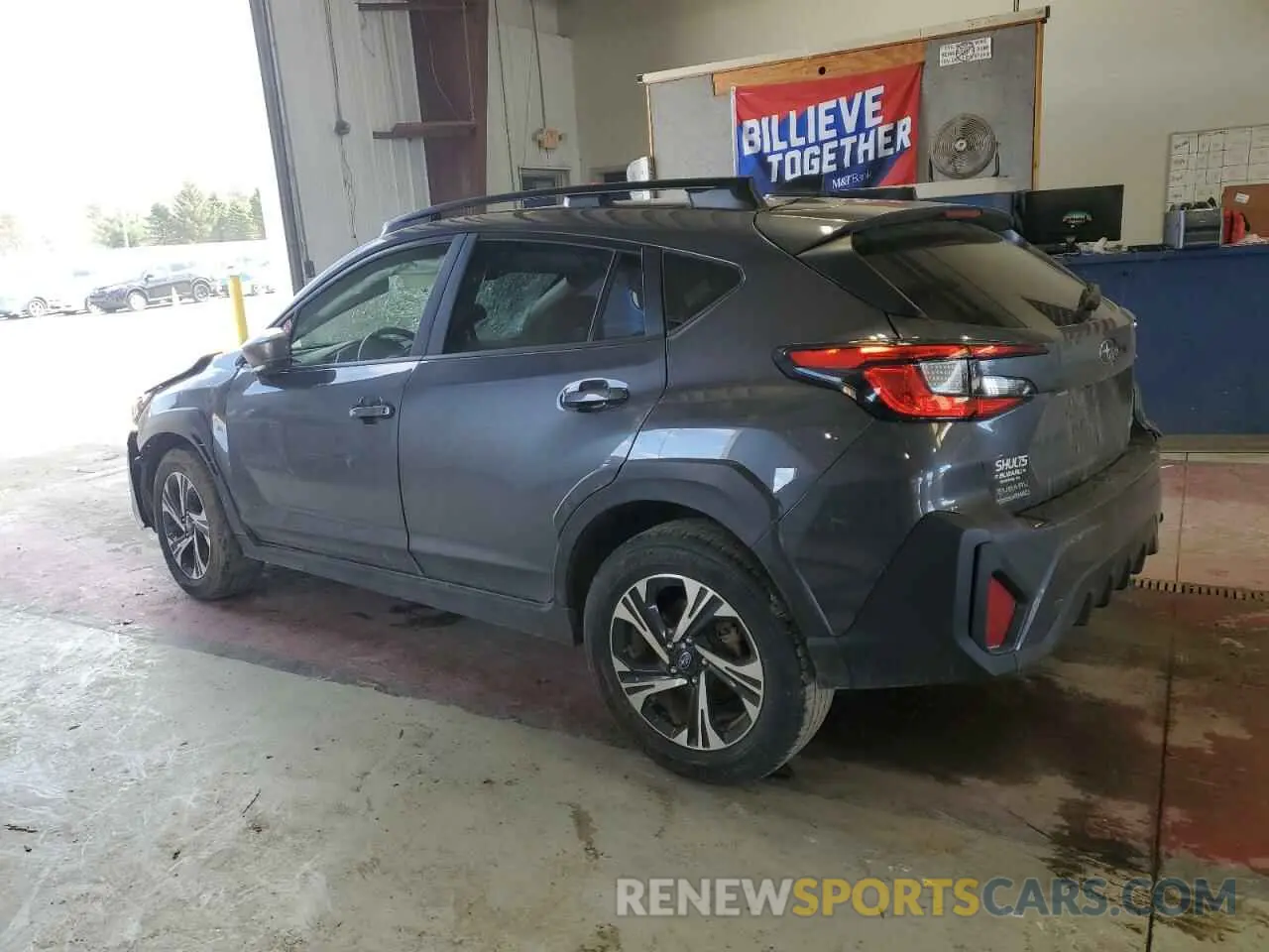 2 fotografías del automóvil dañado JF2GUADCXRH328930 SUBARU CROSSTREK 2024