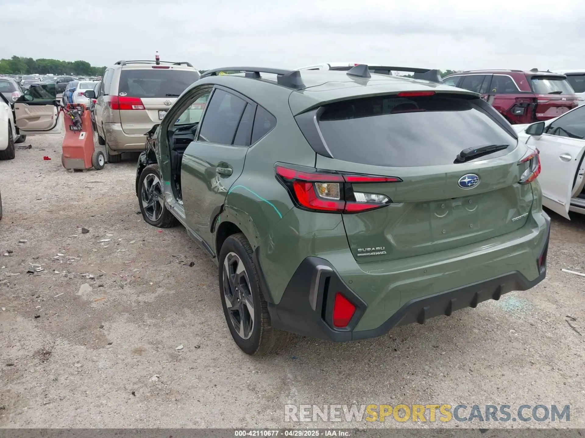 3 fotografías del automóvil dañado 4S4GUHL61S3702682 SUBARU CROSSTREK 2025