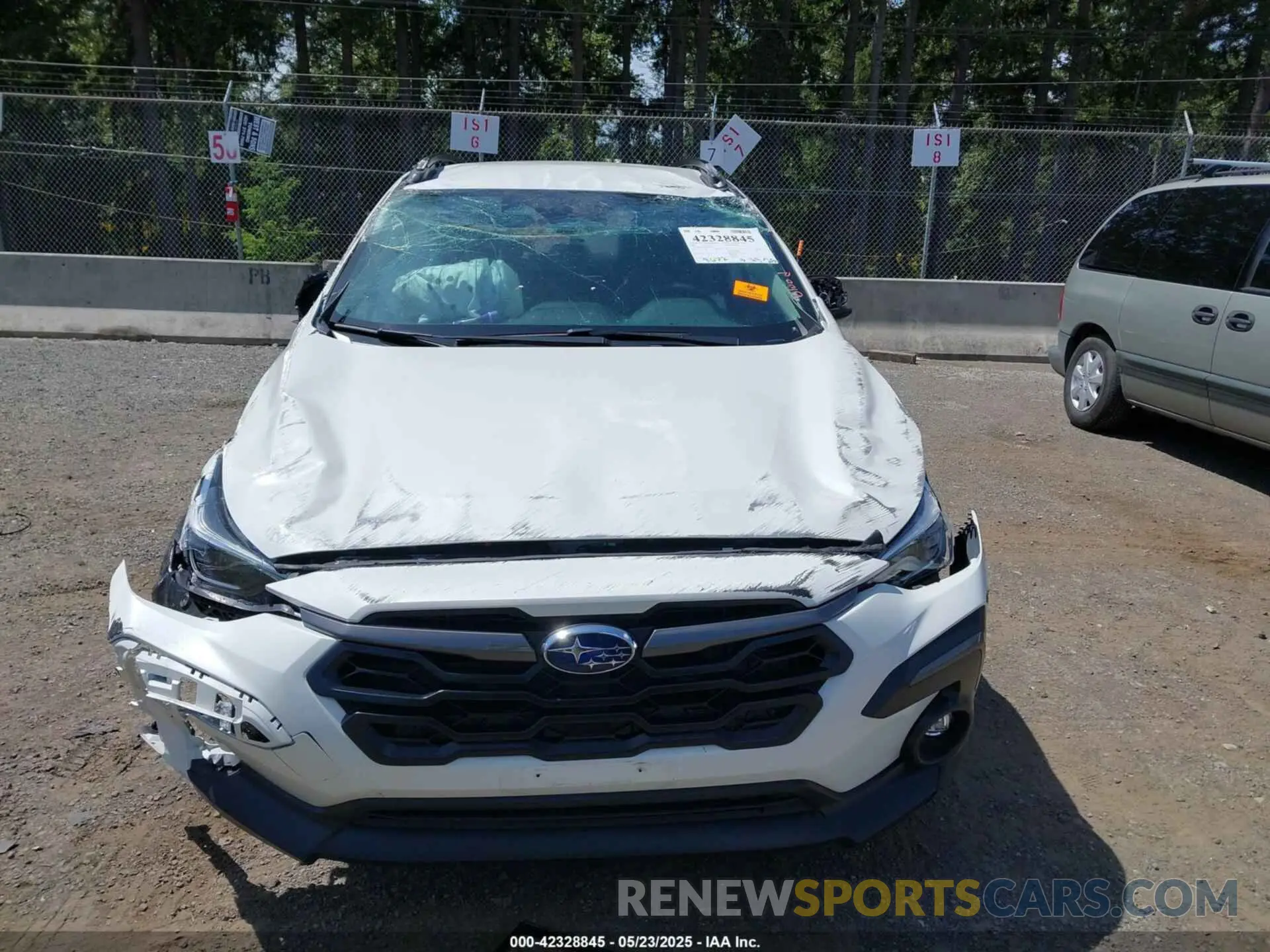 12 fotografías del automóvil dañado 4S4GUHL69S3700744 SUBARU CROSSTREK 2025