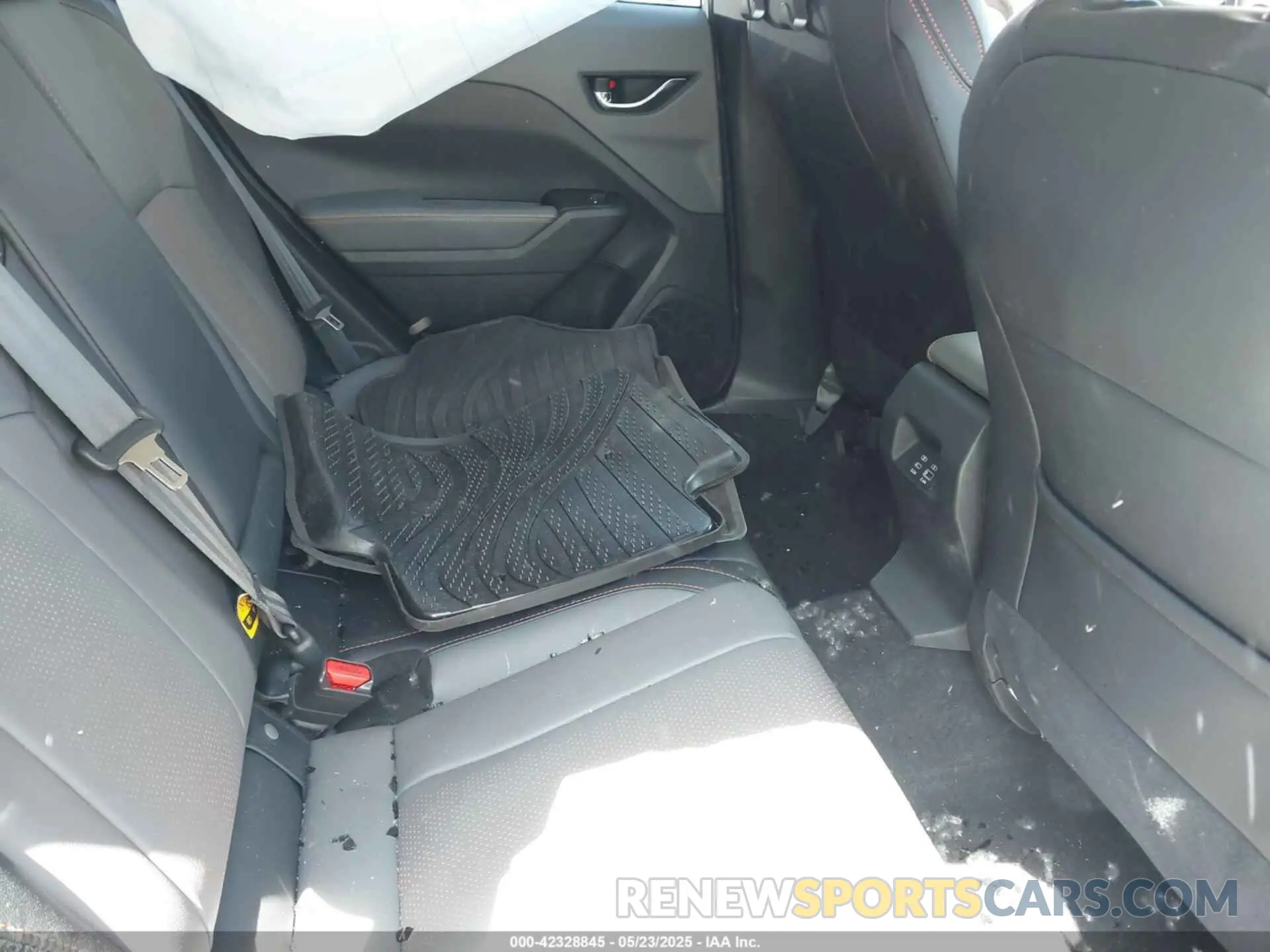 8 fotografías del automóvil dañado 4S4GUHL69S3700744 SUBARU CROSSTREK 2025