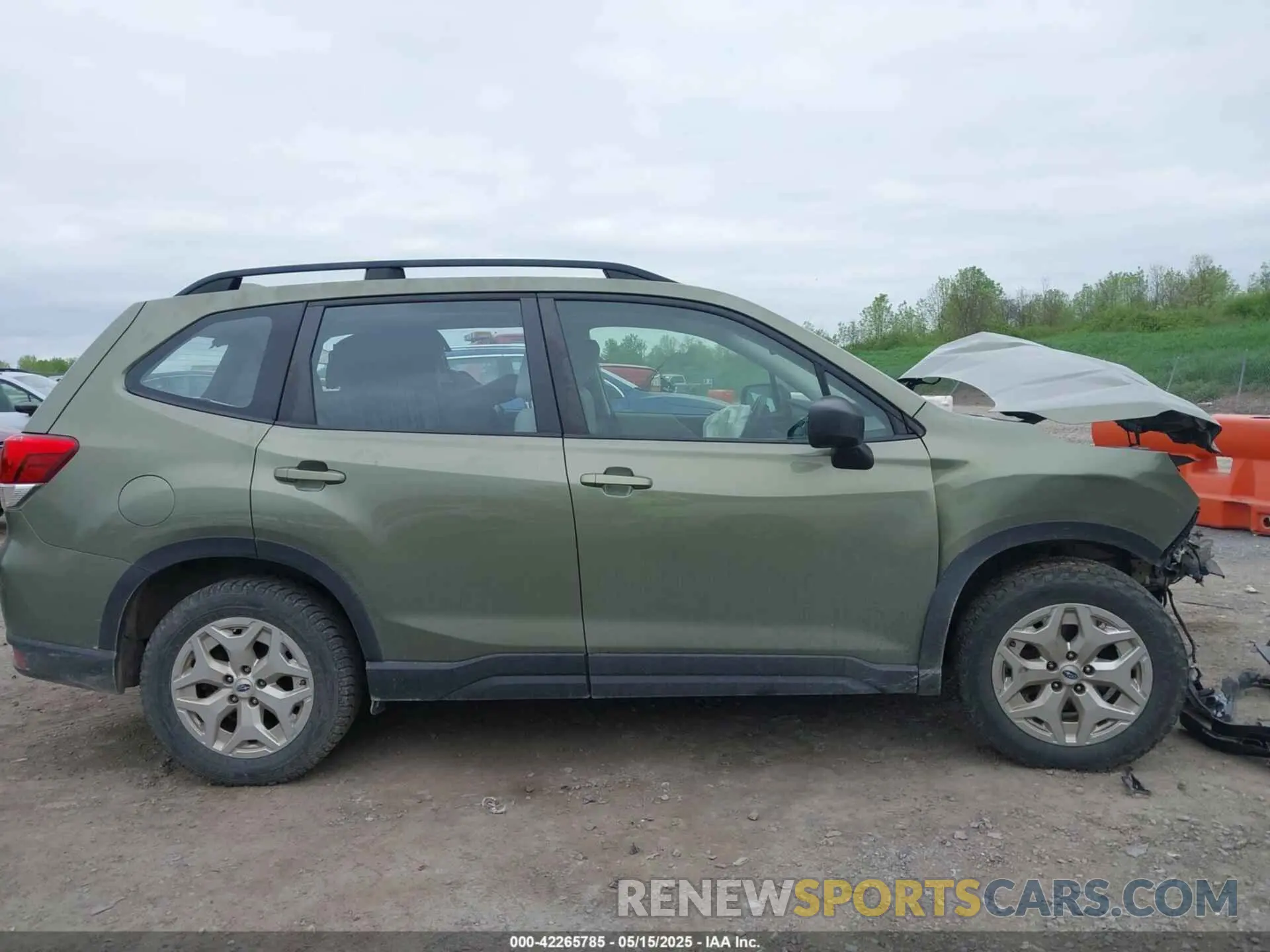 13 fotografías del automóvil dañado JF2SKACC0KH524625 SUBARU FORESTER 2019