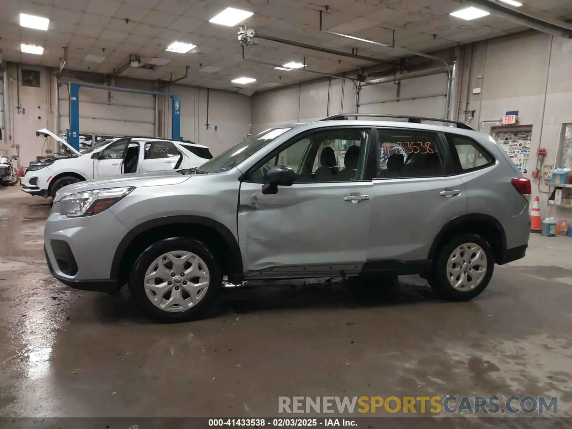 14 fotografías del automóvil dañado JF2SKACC1KH567791 SUBARU FORESTER 2019