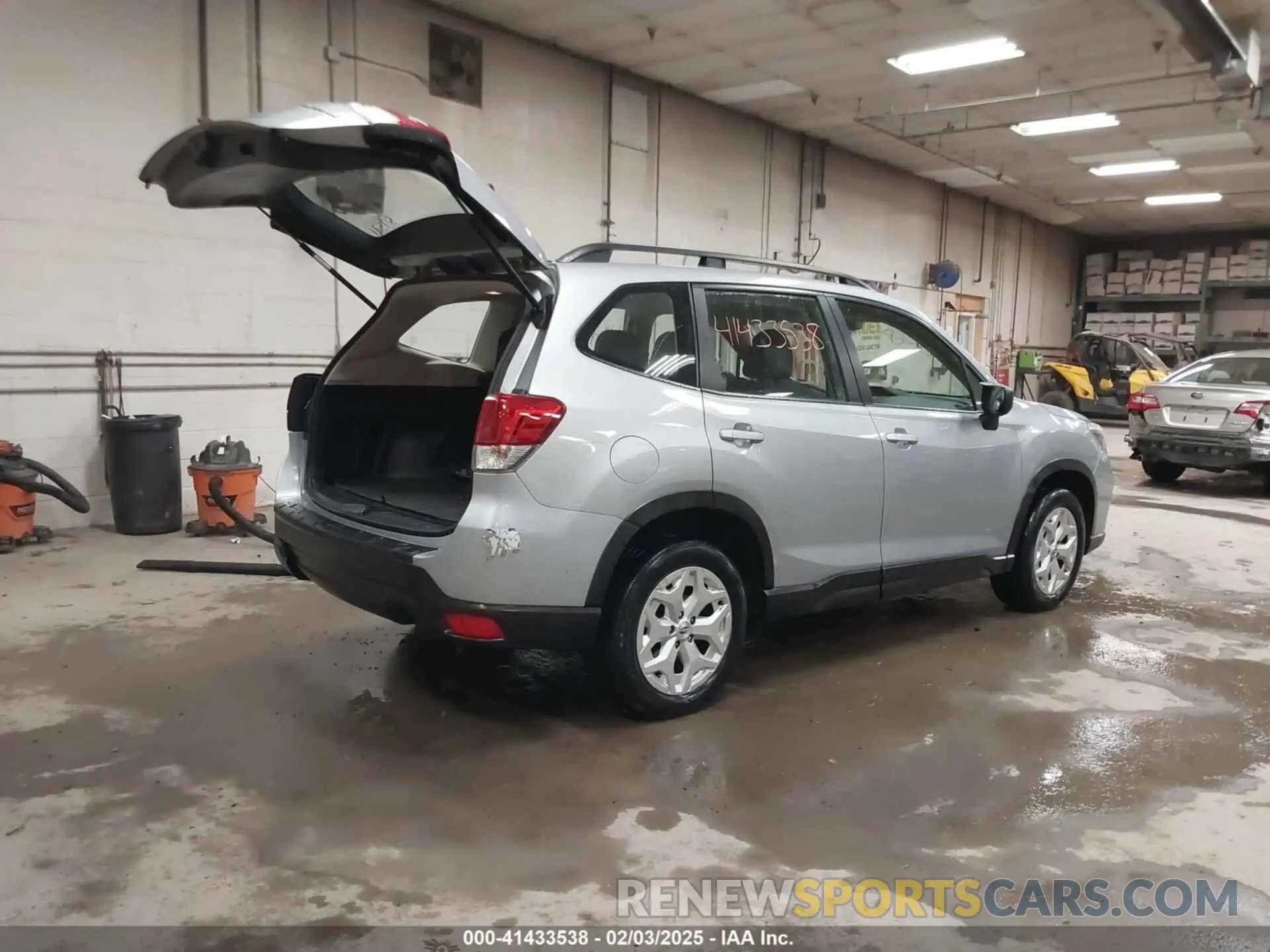 4 fotografías del automóvil dañado JF2SKACC1KH567791 SUBARU FORESTER 2019