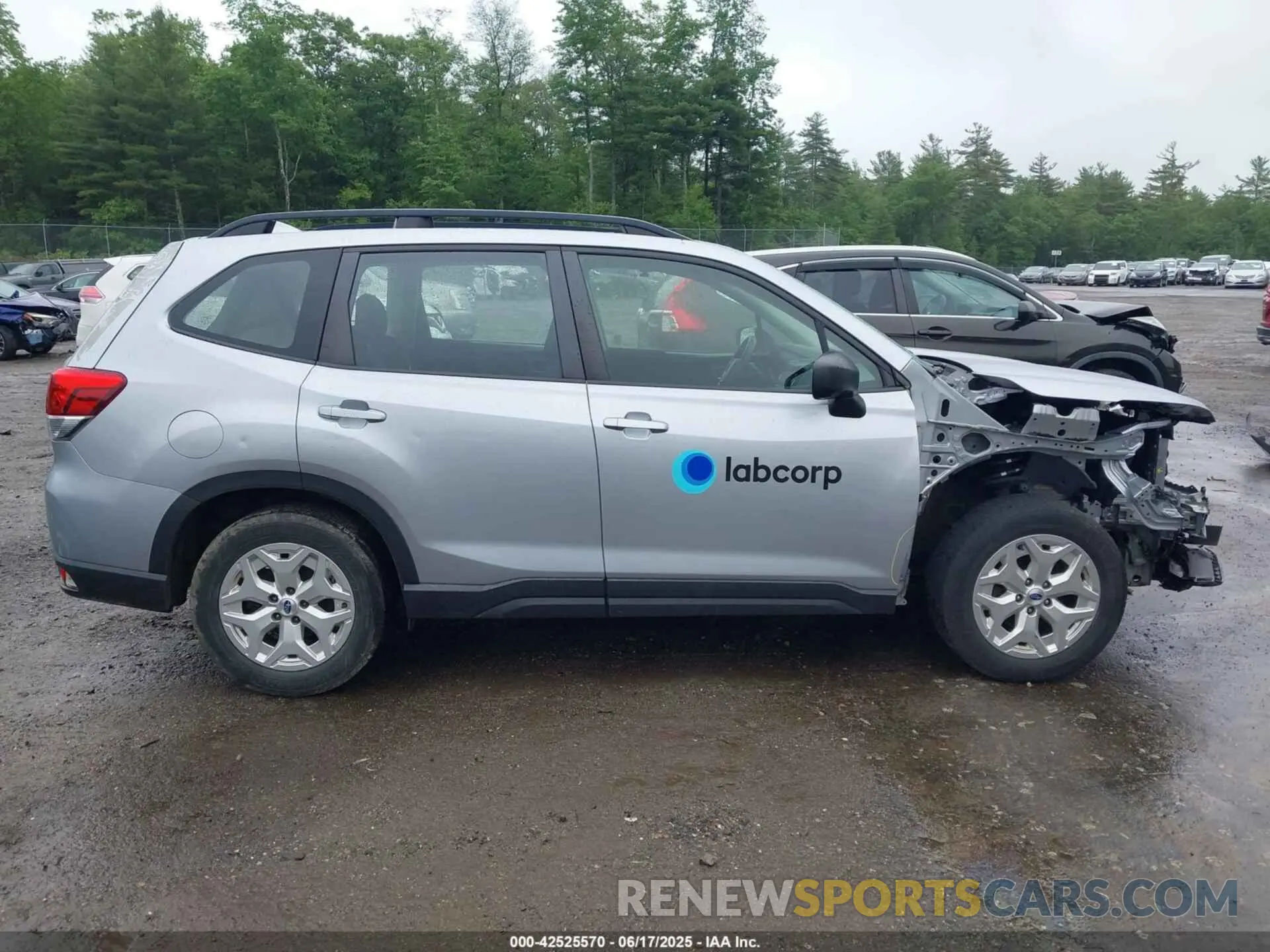 14 fotografías del automóvil dañado JF2SKACCXKH480486 SUBARU FORESTER 2019