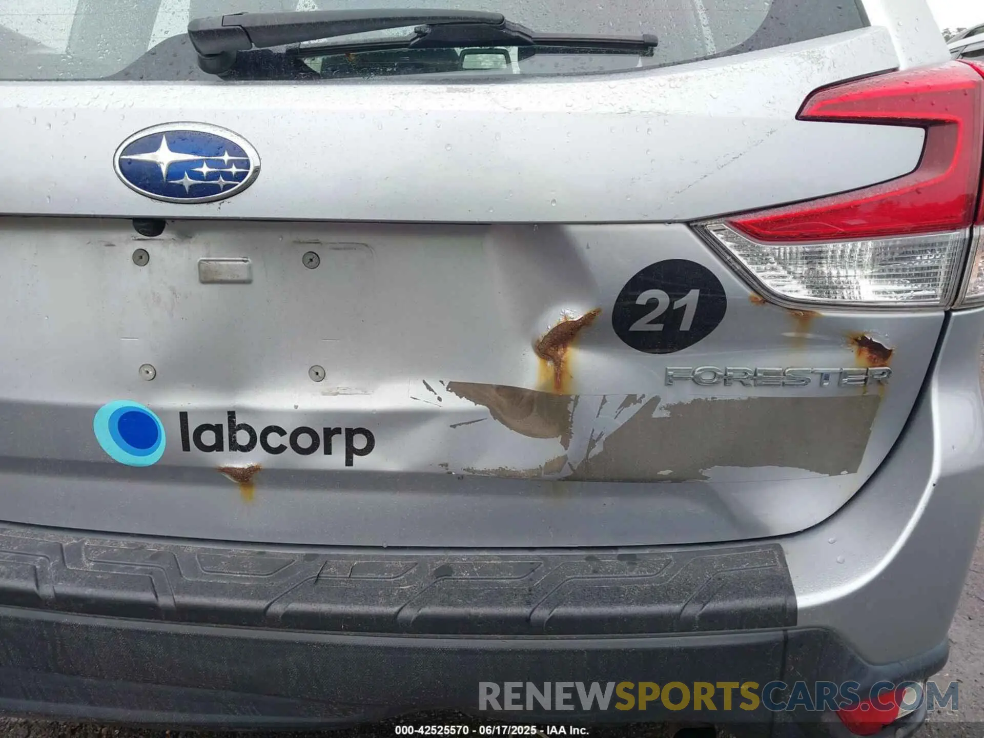 21 fotografías del automóvil dañado JF2SKACCXKH480486 SUBARU FORESTER 2019