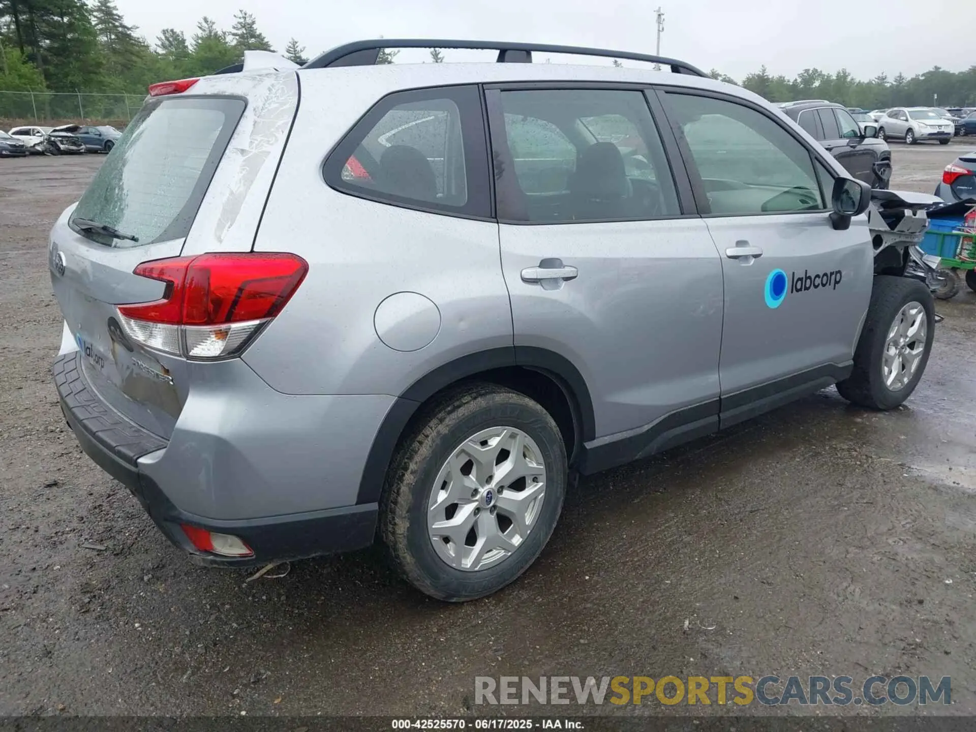 4 fotografías del automóvil dañado JF2SKACCXKH480486 SUBARU FORESTER 2019