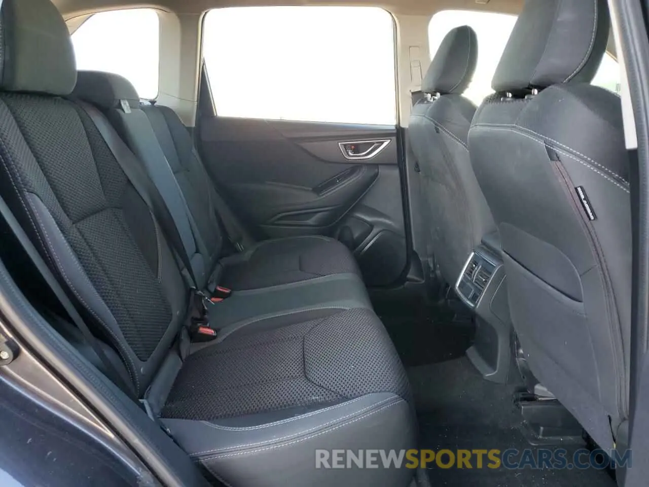11 fotografías del automóvil dañado JF2SKAEC1KH412042 SUBARU FORESTER 2019