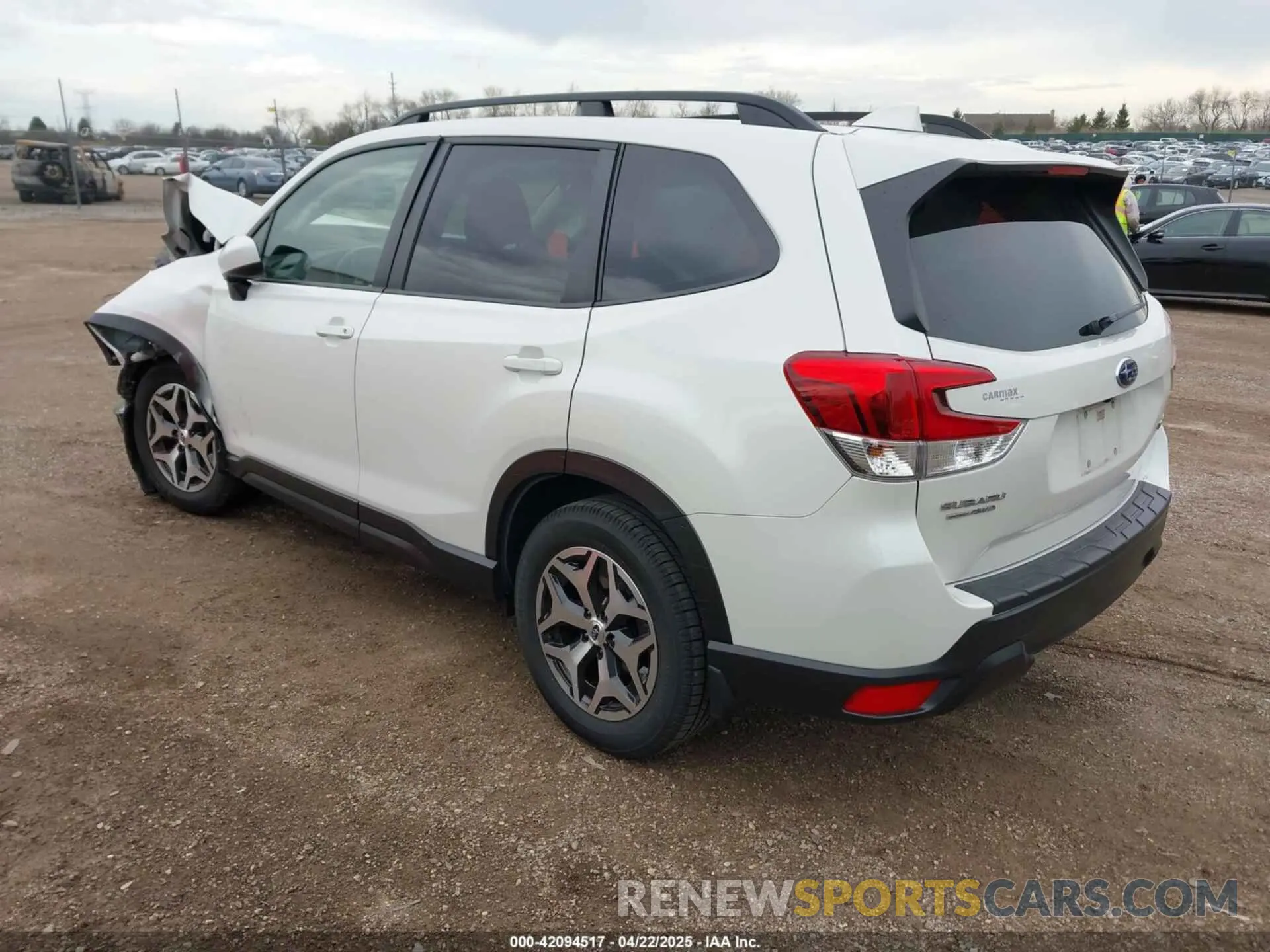 3 fotografías del automóvil dañado JF2SKAEC1KH447633 SUBARU FORESTER 2019