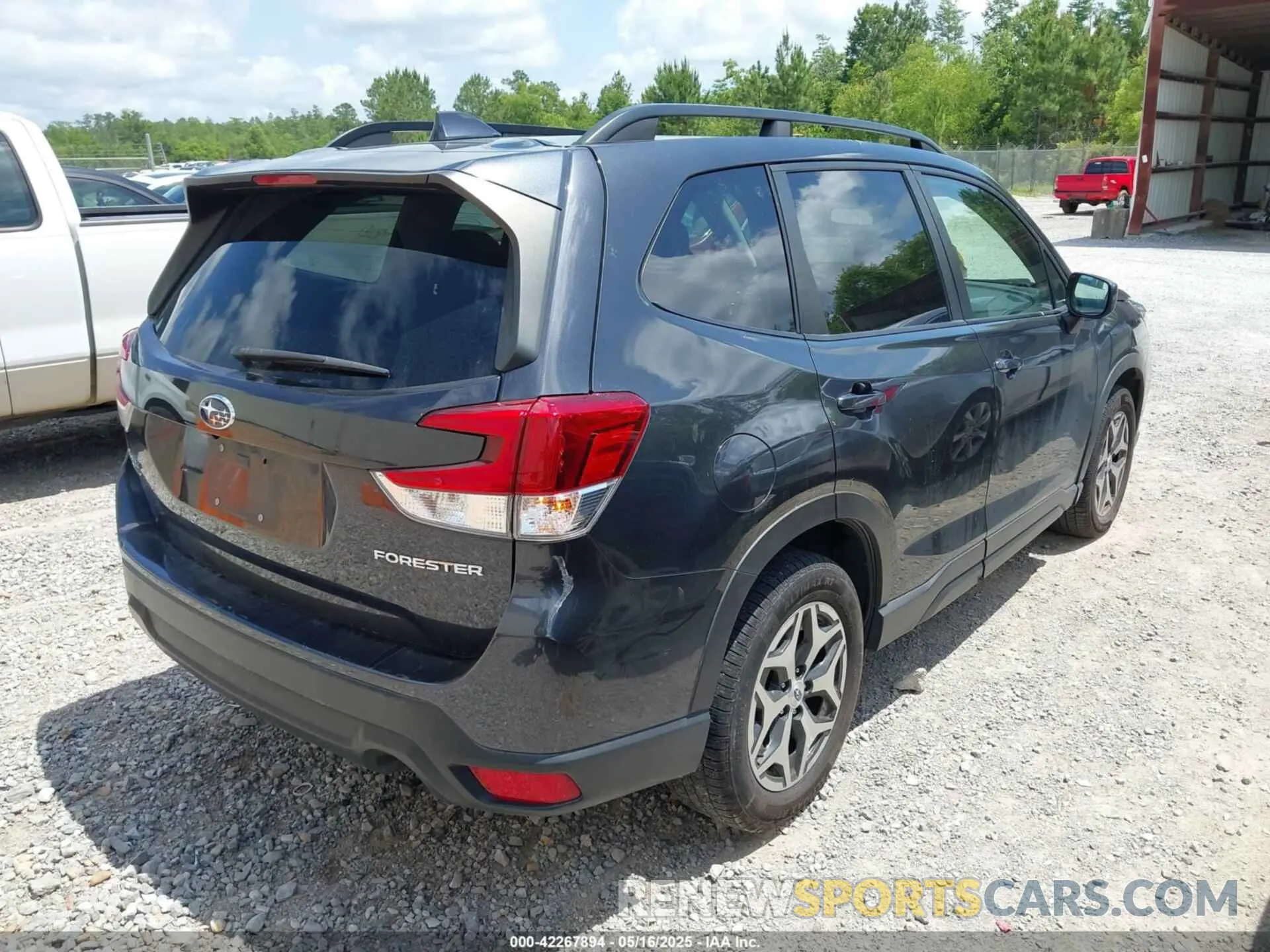 4 fotografías del automóvil dañado JF2SKAEC3KH544056 SUBARU FORESTER 2019