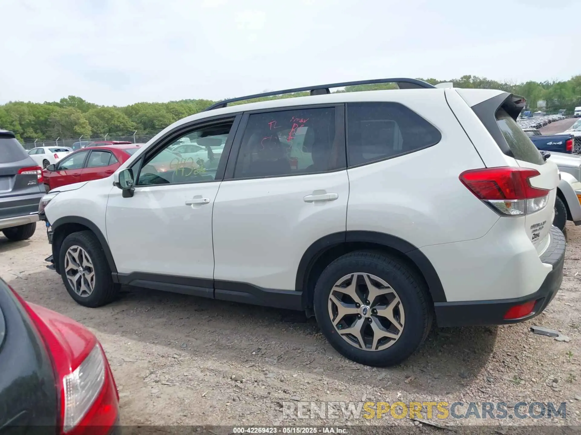 14 fotografías del automóvil dañado JF2SKAEC7KH586312 SUBARU FORESTER 2019