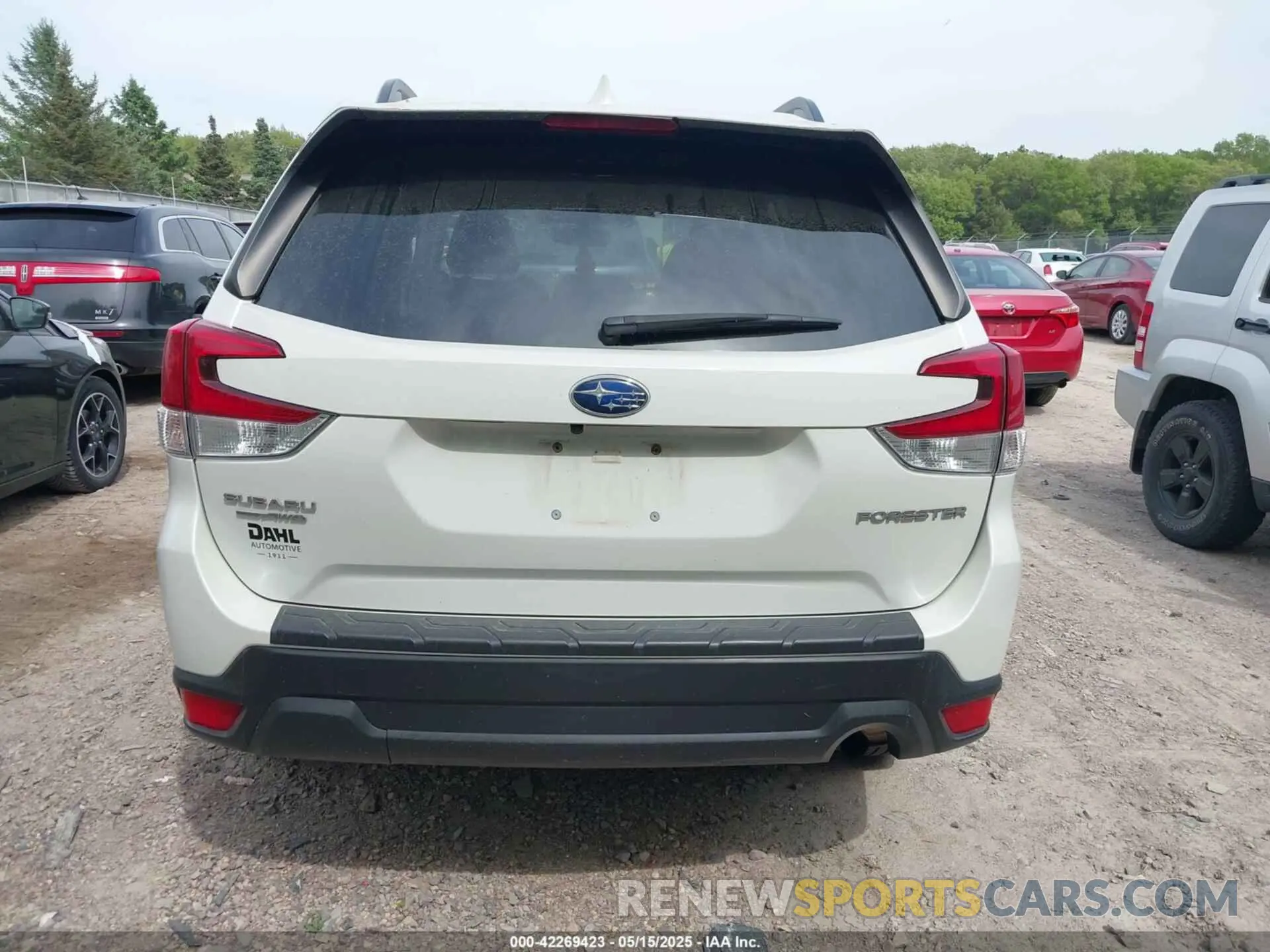 16 fotografías del automóvil dañado JF2SKAEC7KH586312 SUBARU FORESTER 2019