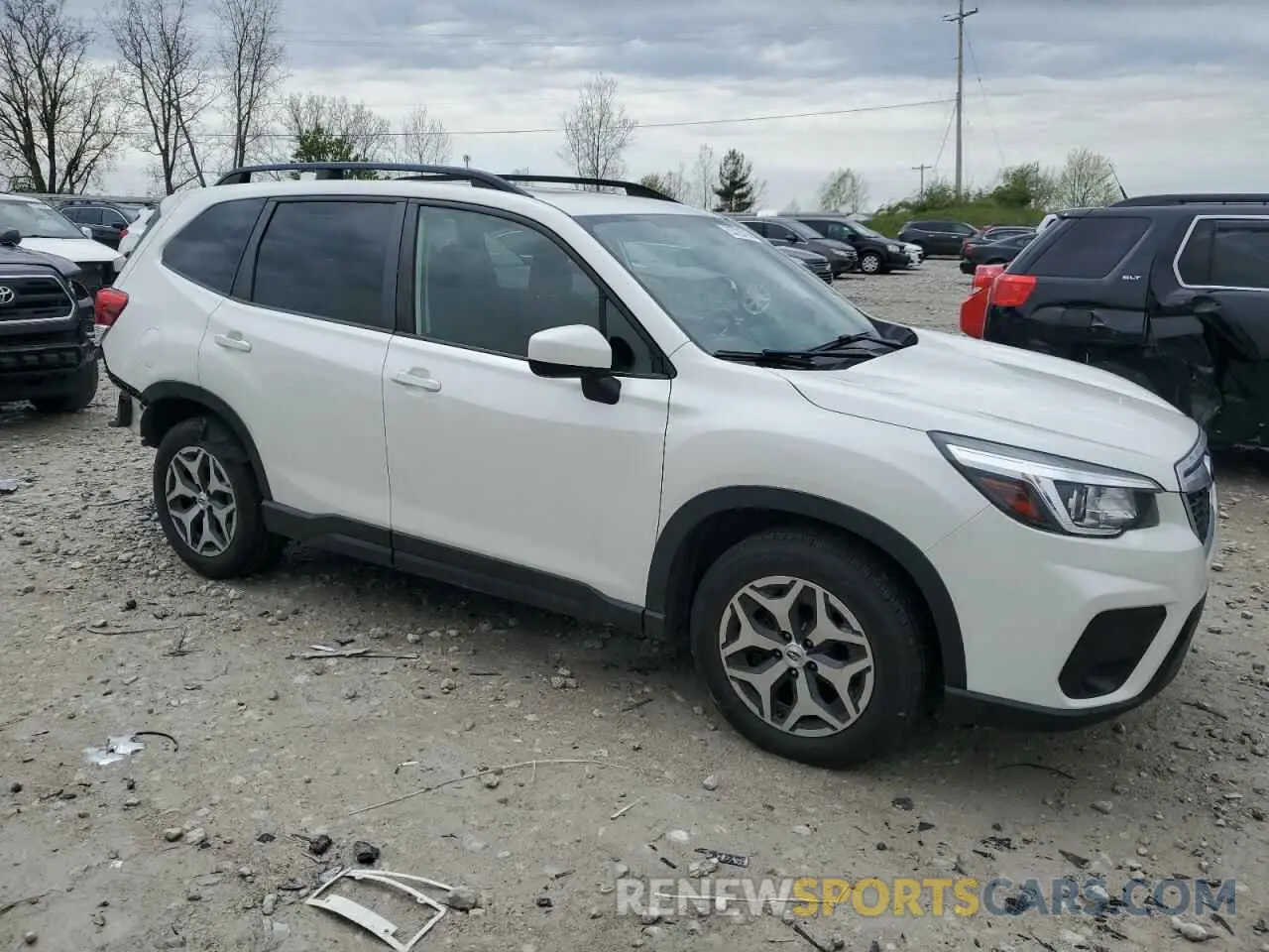 4 fotografías del automóvil dañado JF2SKAECXKH487418 SUBARU FORESTER 2019