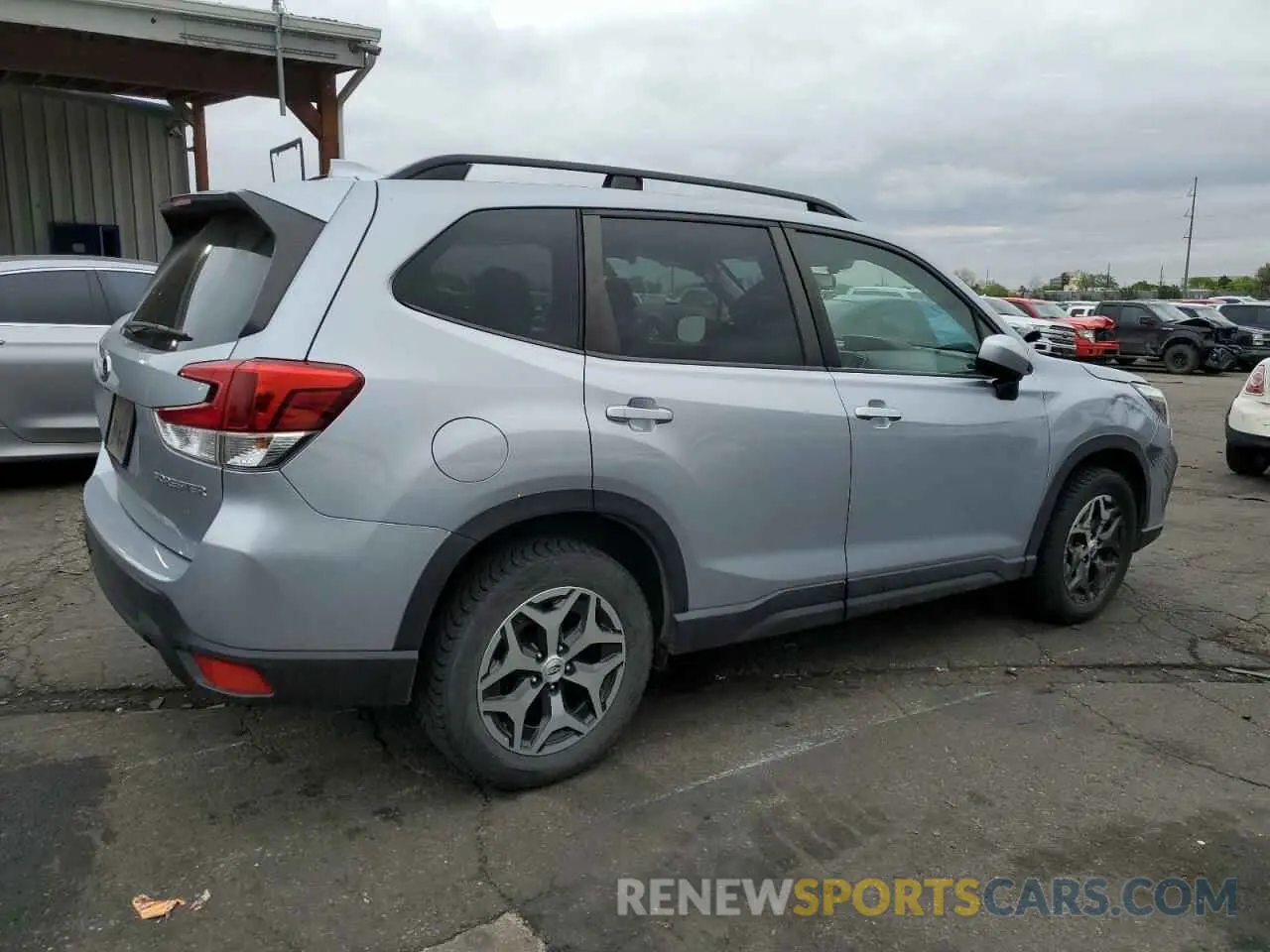 3 fotografías del automóvil dañado JF2SKAECXKH526573 SUBARU FORESTER 2019