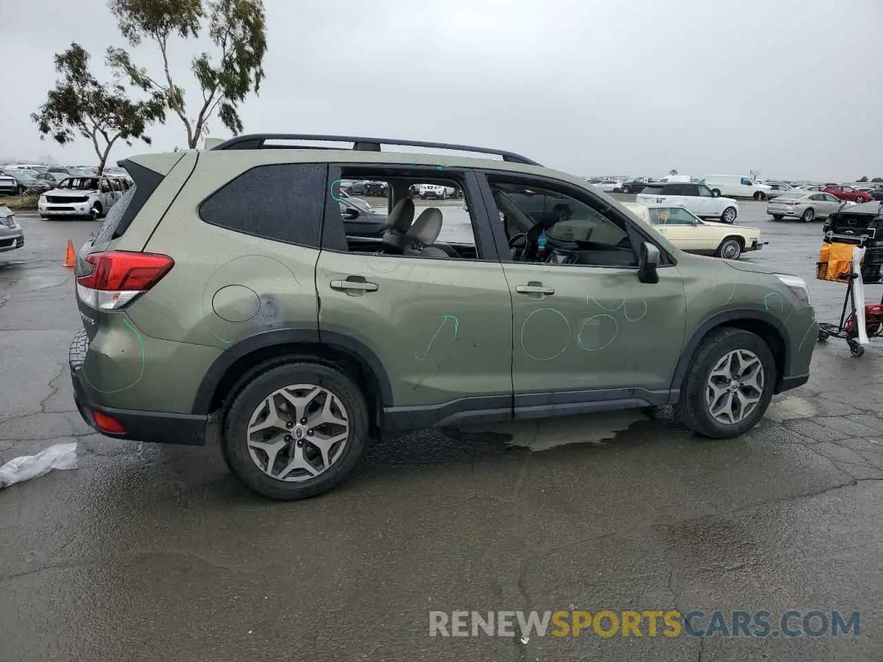 3 fotografías del automóvil dañado JF2SKAGC0KH501355 SUBARU FORESTER 2019
