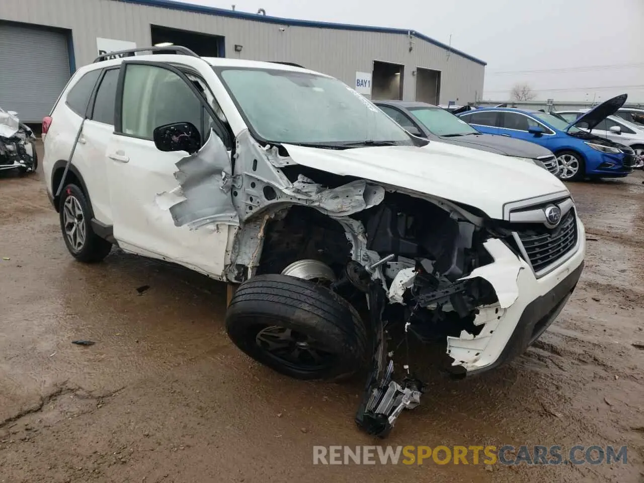 4 fotografías del automóvil dañado JF2SKAGC0KH588495 SUBARU FORESTER 2019