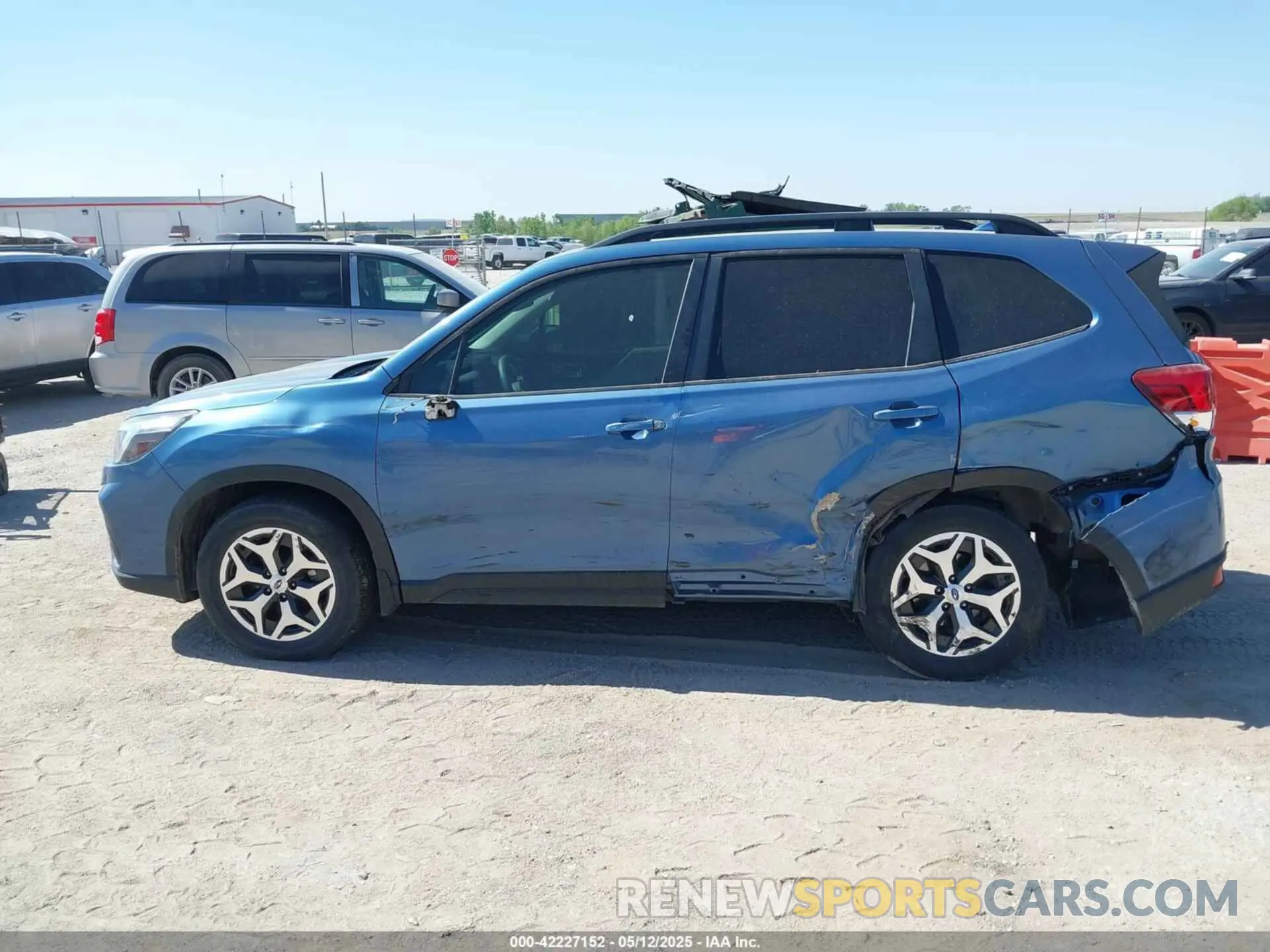 15 fotografías del automóvil dañado JF2SKAGC1KH545610 SUBARU FORESTER 2019