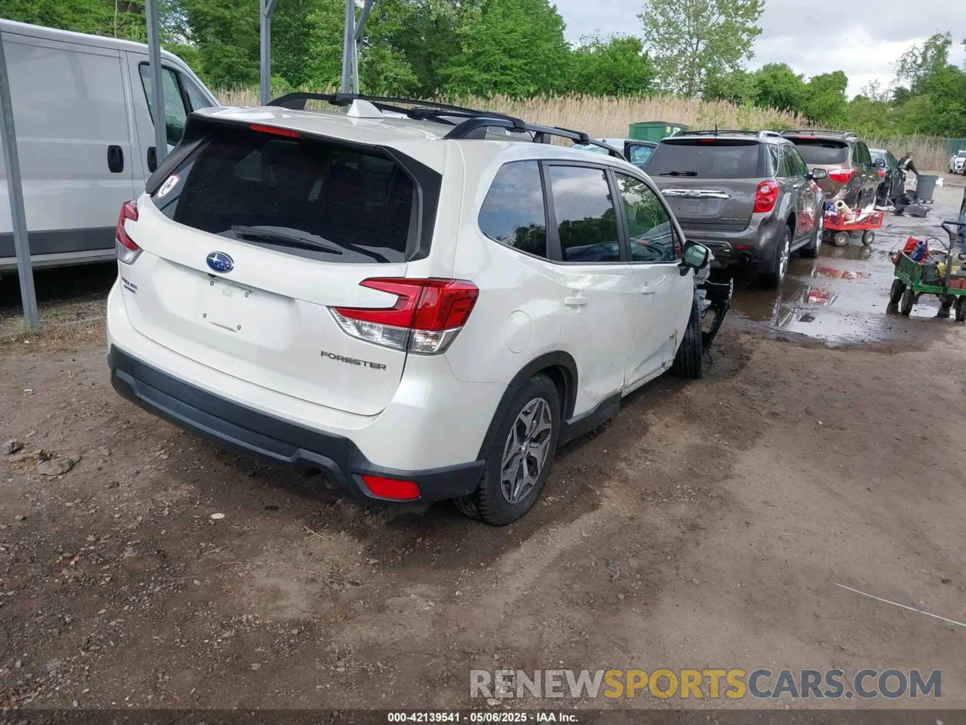 4 fotografías del automóvil dañado JF2SKAGC7KH469634 SUBARU FORESTER 2019