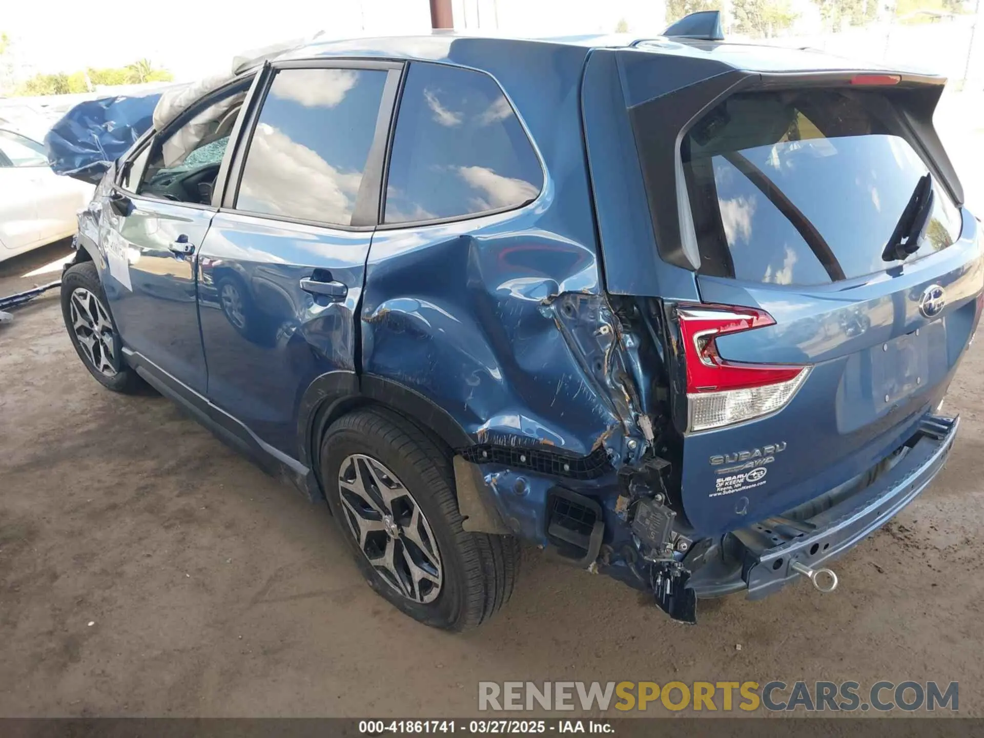 3 fotografías del automóvil dañado JF2SKAGC9KH412500 SUBARU FORESTER 2019