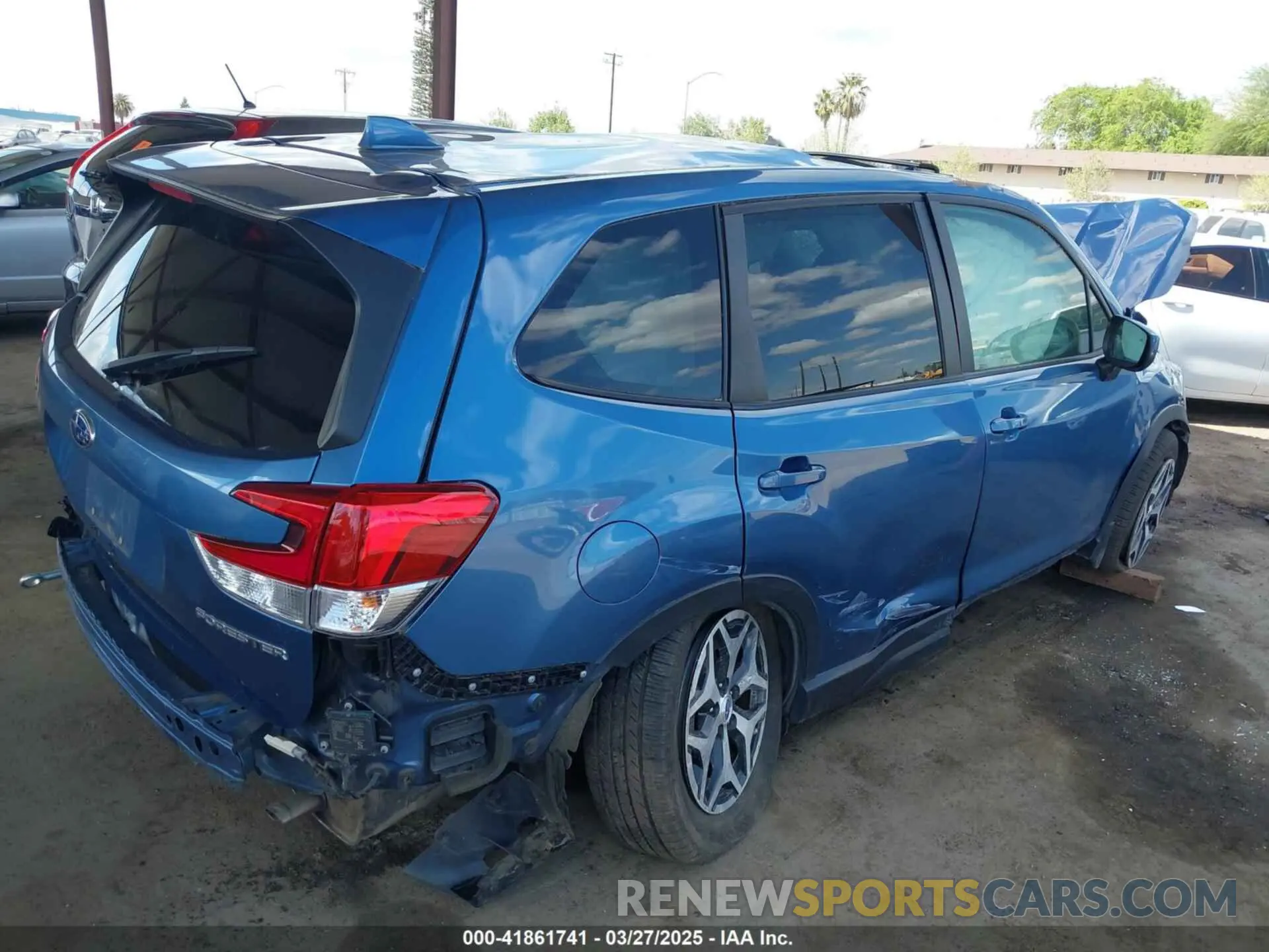 4 fotografías del automóvil dañado JF2SKAGC9KH412500 SUBARU FORESTER 2019