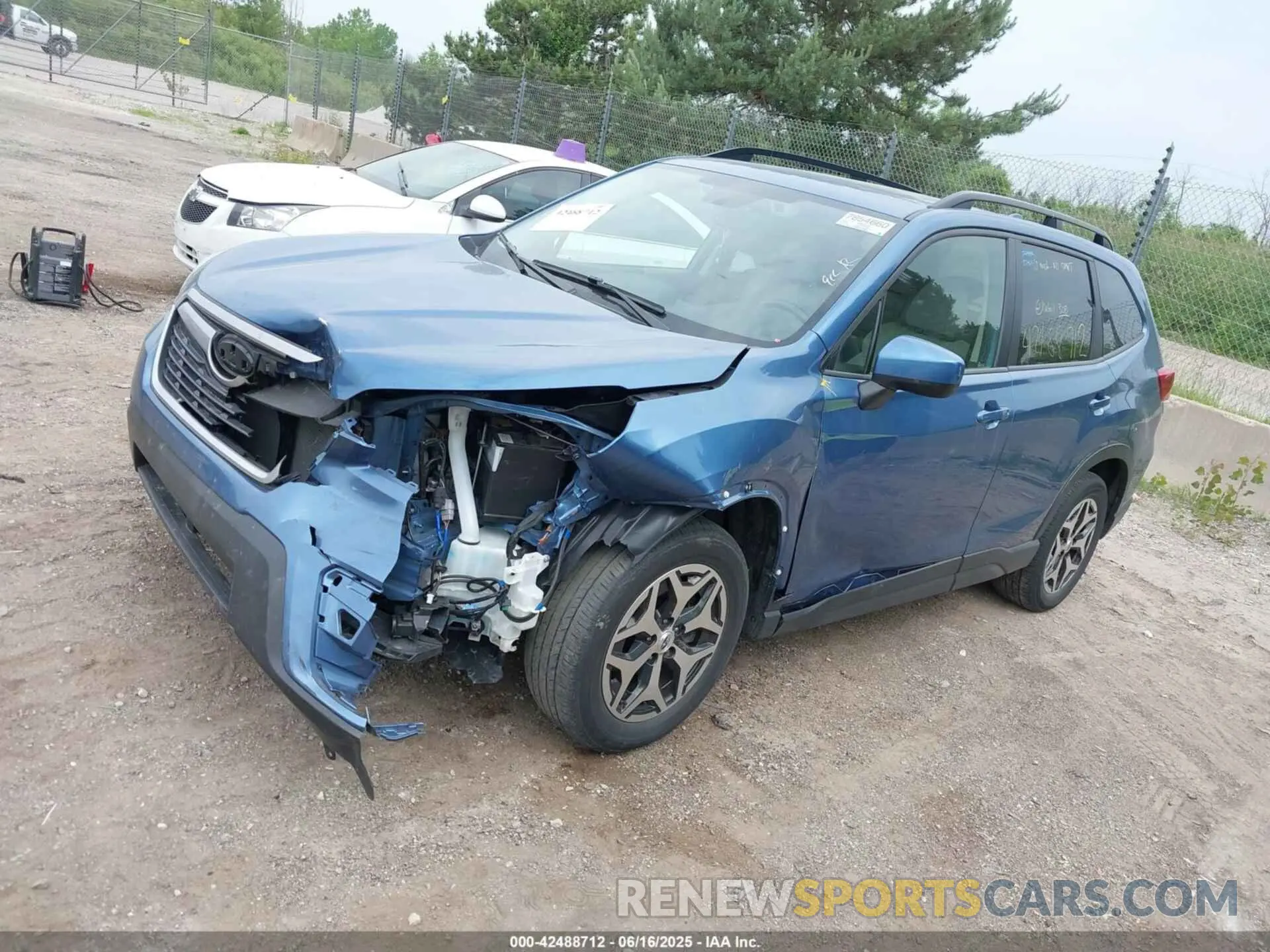 2 fotografías del automóvil dañado JF2SKAGCXKH442640 SUBARU FORESTER 2019