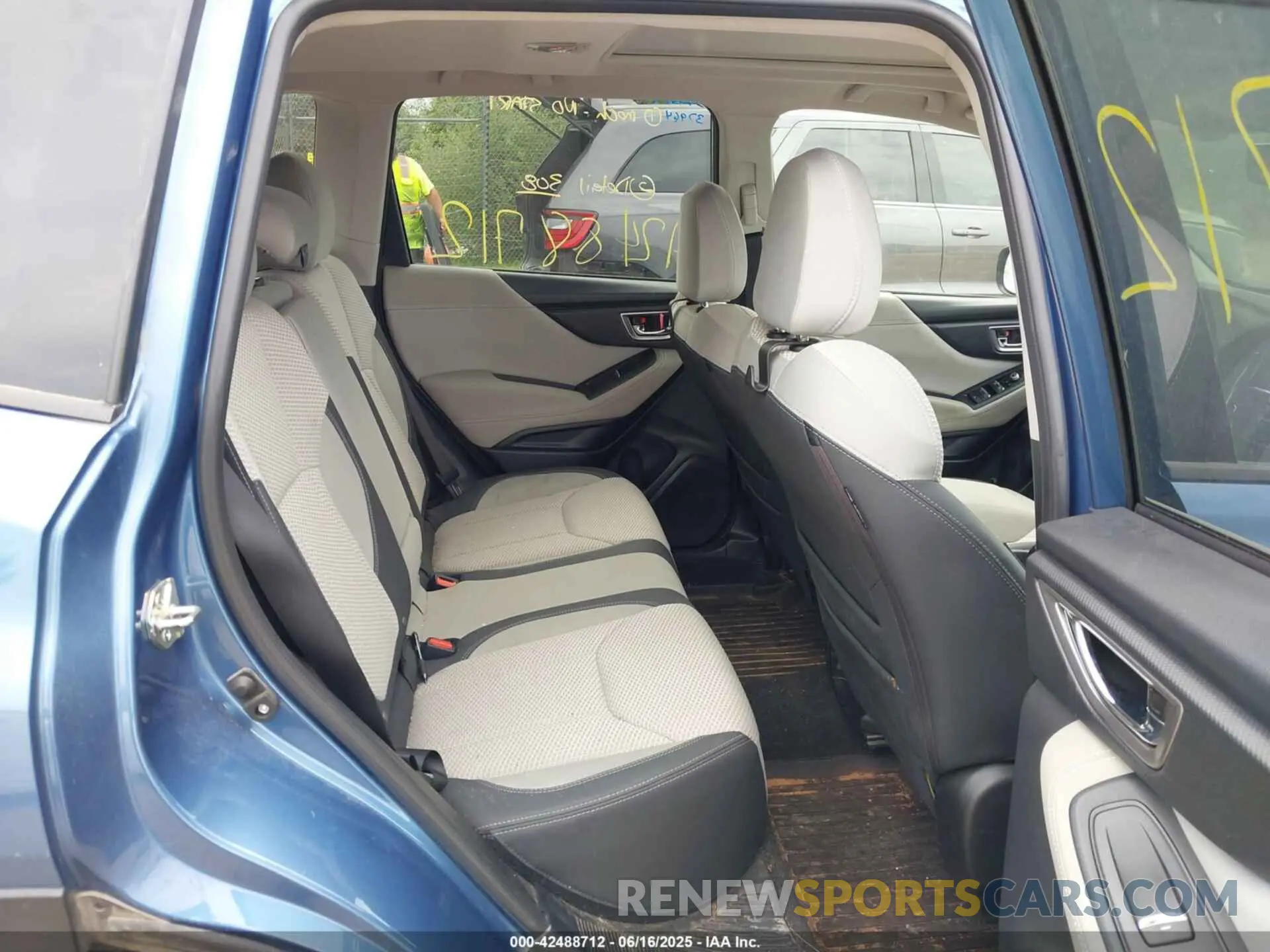 8 fotografías del automóvil dañado JF2SKAGCXKH442640 SUBARU FORESTER 2019