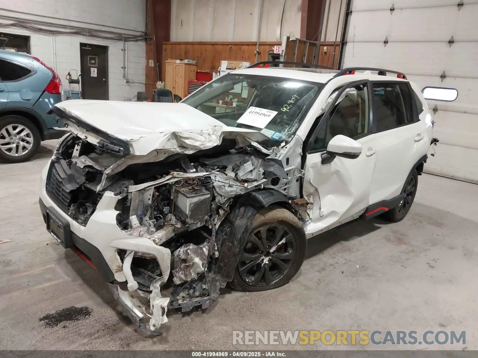 2 fotografías del automóvil dañado JF2SKAKC2KH568014 SUBARU FORESTER 2019