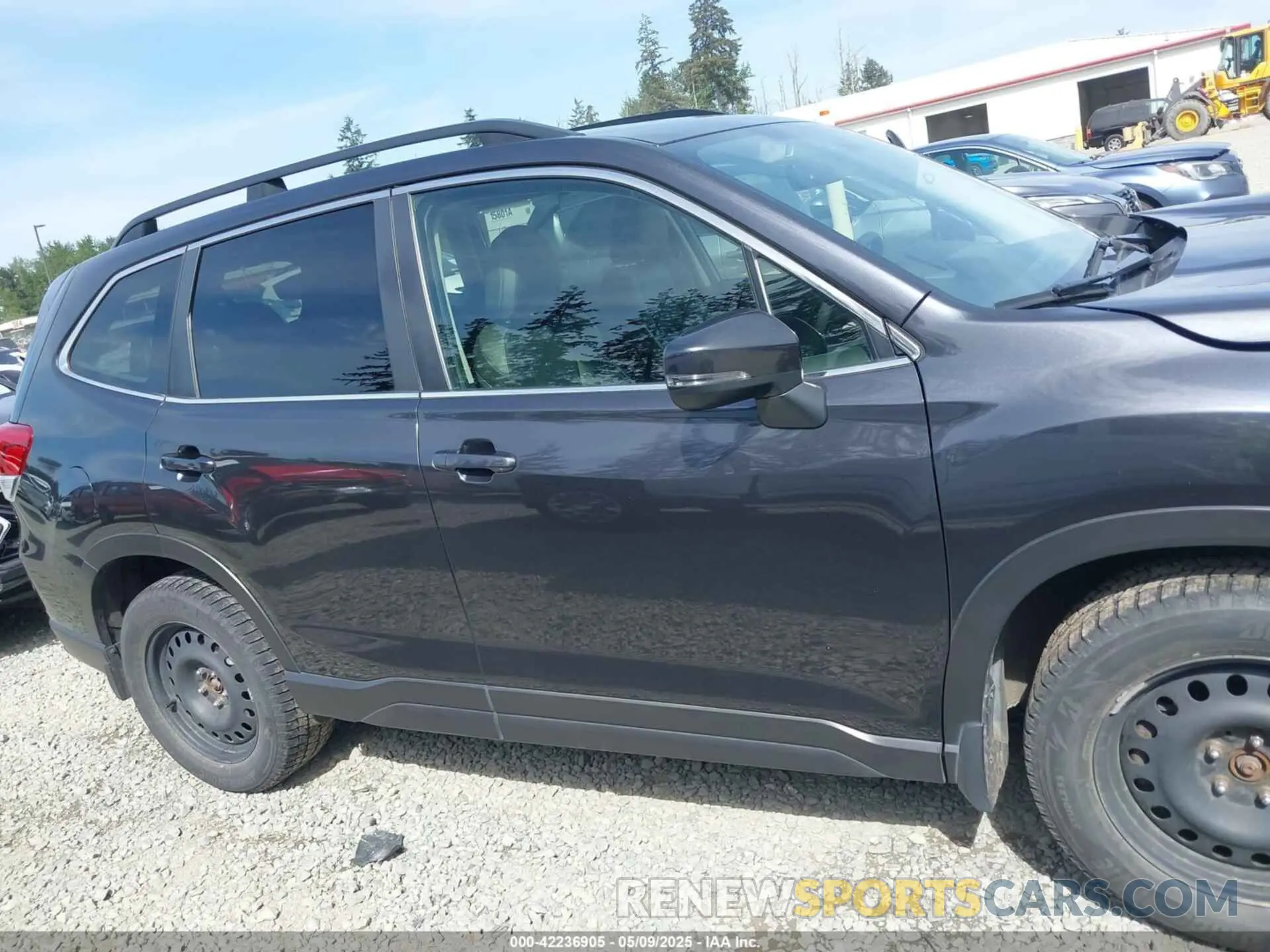 13 fotografías del automóvil dañado JF2SKAUC3KH526058 SUBARU FORESTER 2019