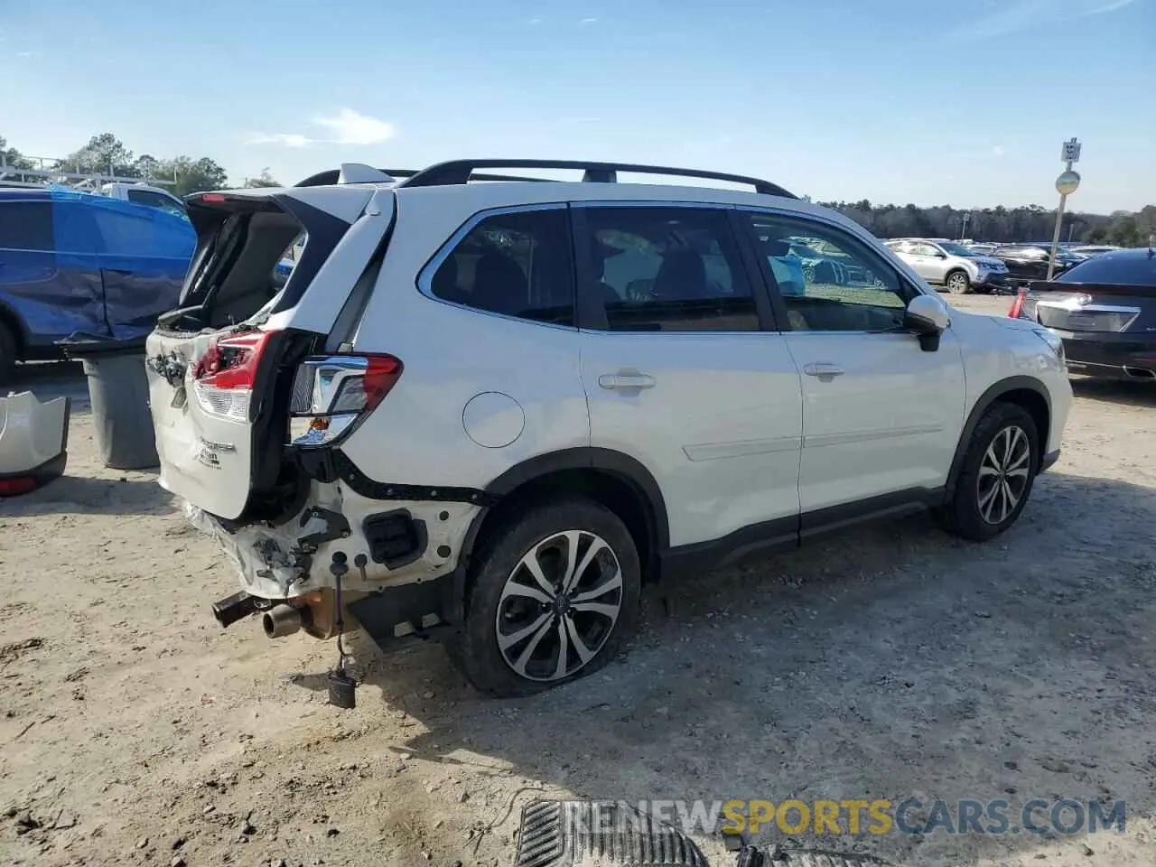 3 fotografías del automóvil dañado JF2SKAUC4KH403675 SUBARU FORESTER 2019