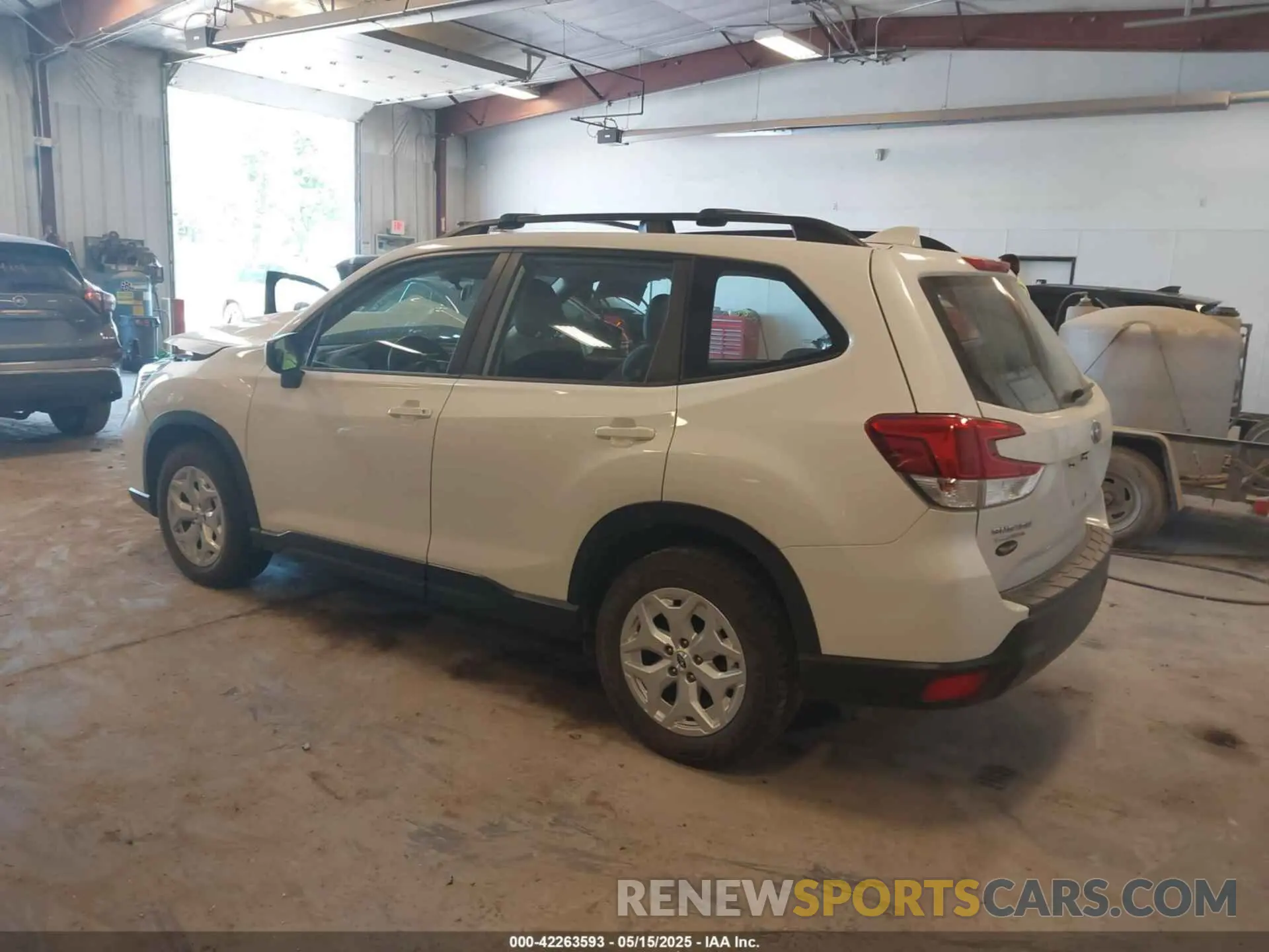 3 fotografías del automóvil dañado JF2SKADC5LH441045 SUBARU FORESTER 2020