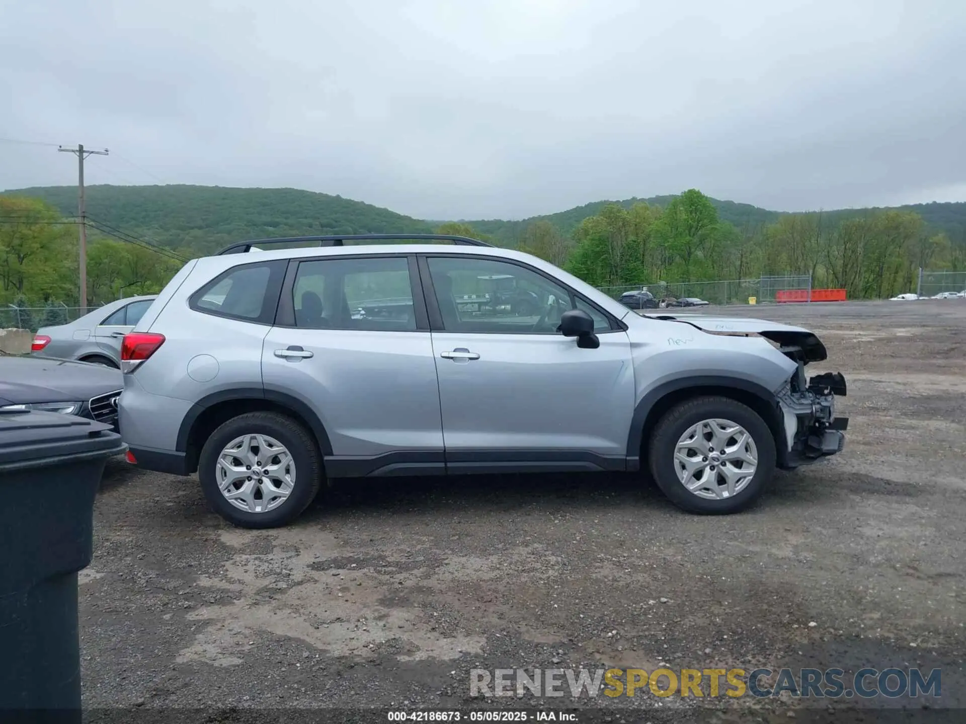 13 fotografías del automóvil dañado JF2SKADC7LH428166 SUBARU FORESTER 2020