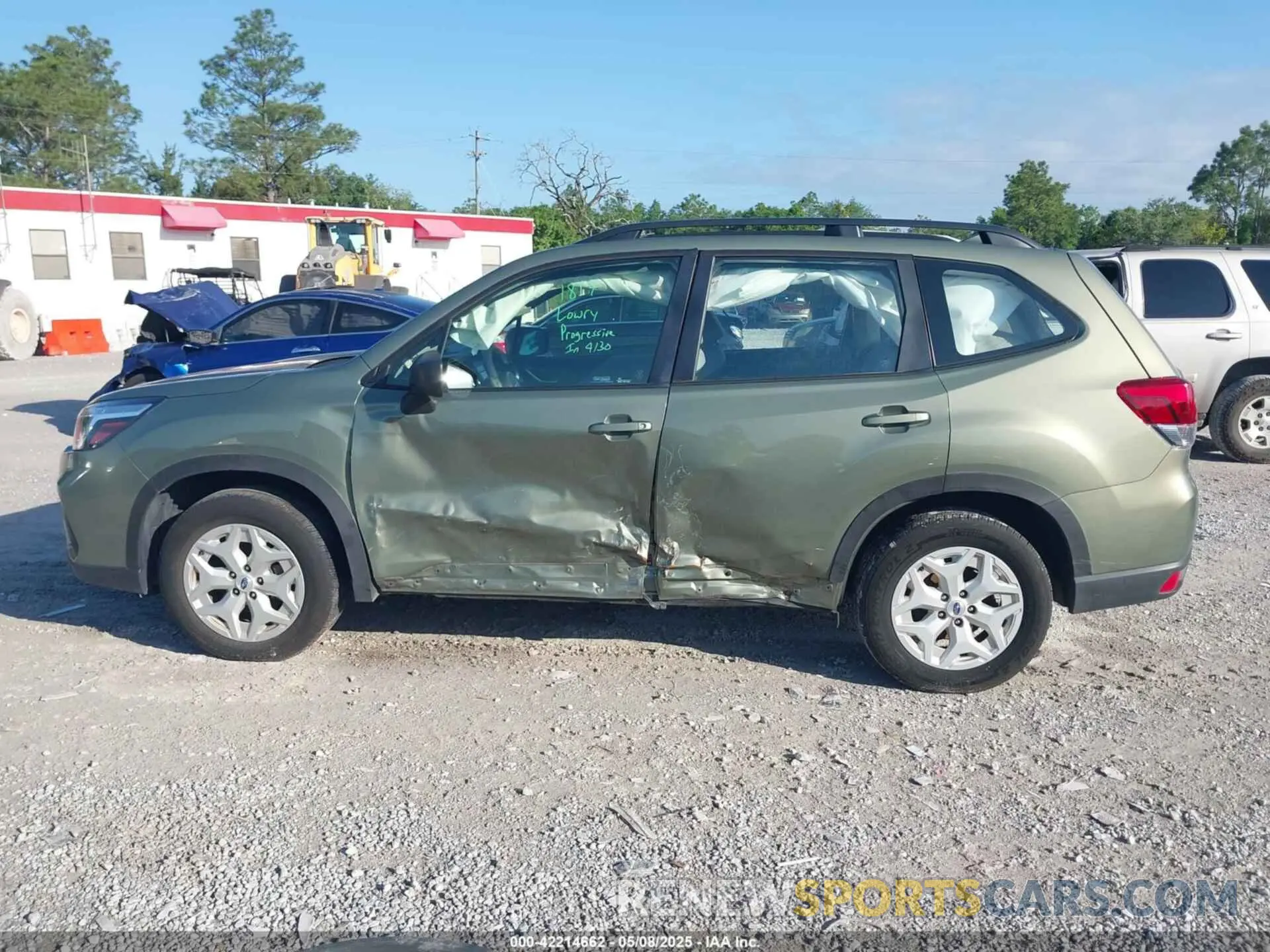 14 fotografías del automóvil dañado JF2SKADC9LH442053 SUBARU FORESTER 2020