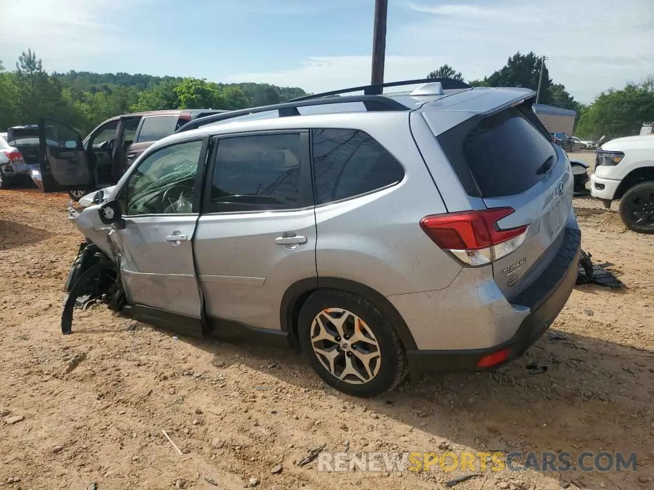 2 fotografías del automóvil dañado JF2SKAGC1LH432869 SUBARU FORESTER 2020
