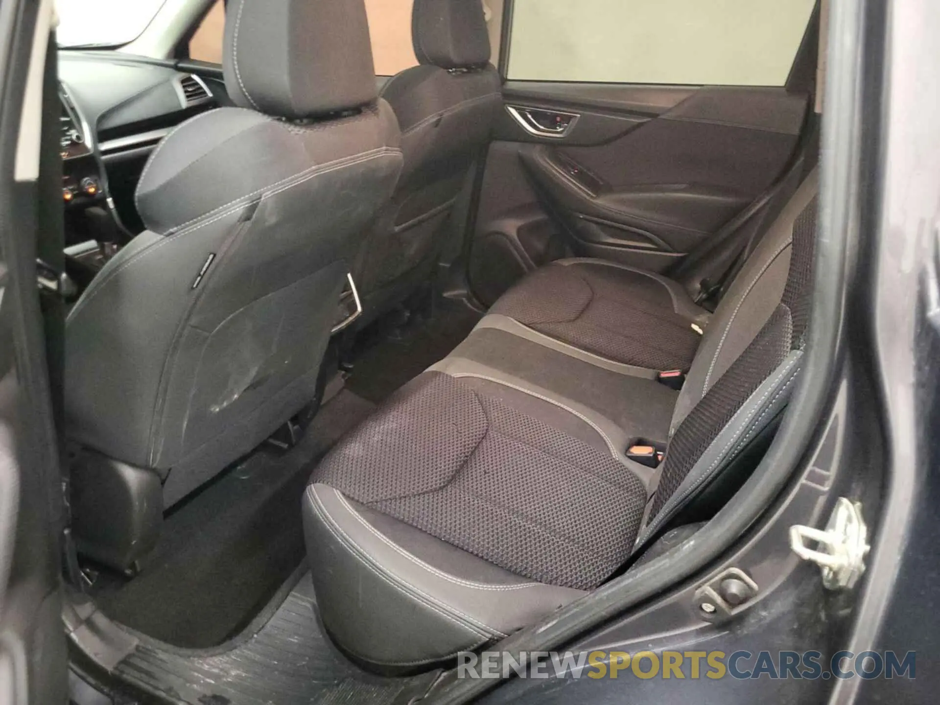 5 fotografías del automóvil dañado JF2SKAGC2LH451978 SUBARU FORESTER 2020