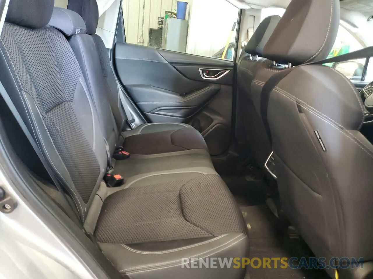 11 fotografías del automóvil dañado JF2SKAGC5LH608824 SUBARU FORESTER 2020