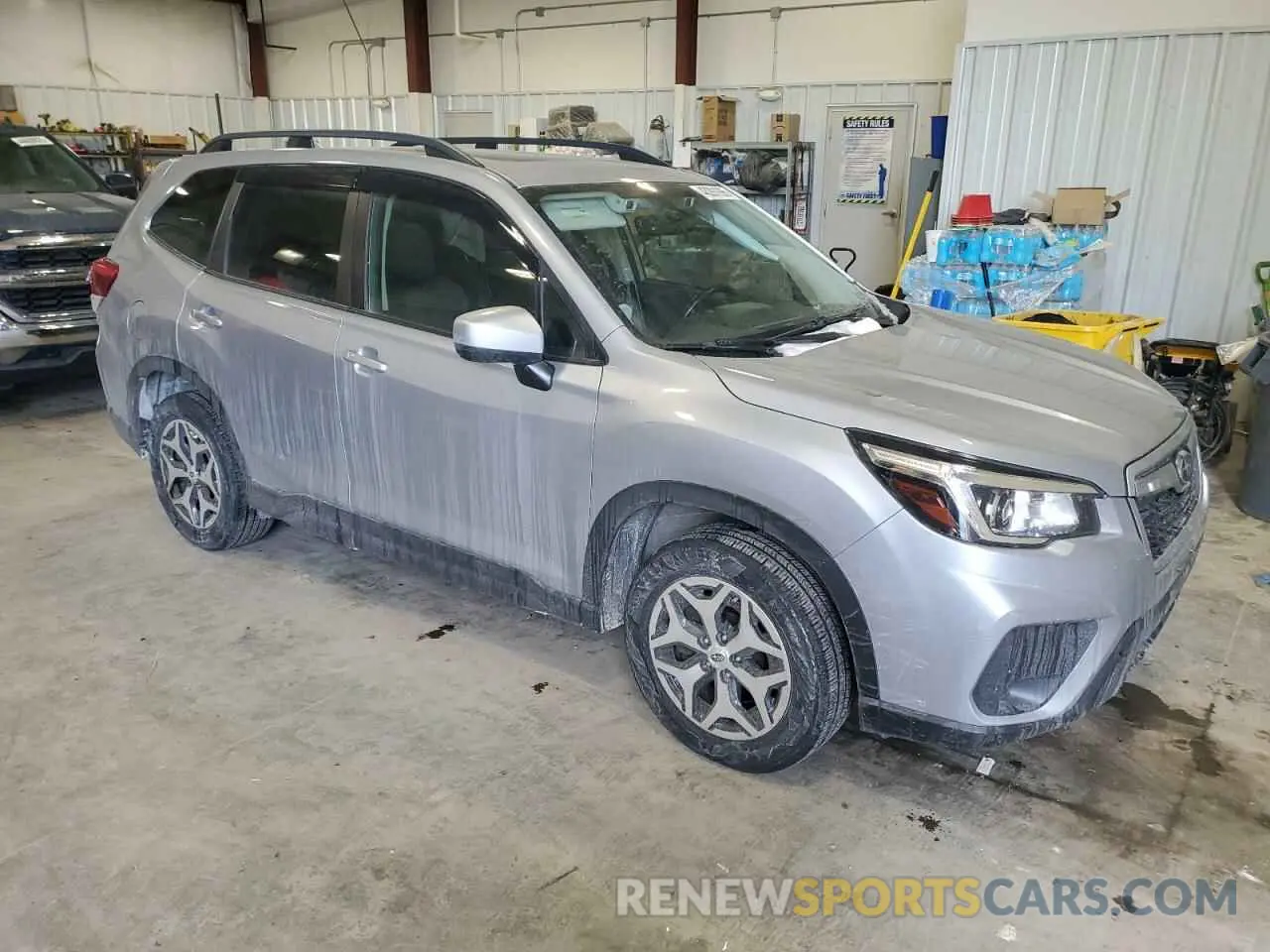 4 fotografías del automóvil dañado JF2SKAGC5LH608824 SUBARU FORESTER 2020