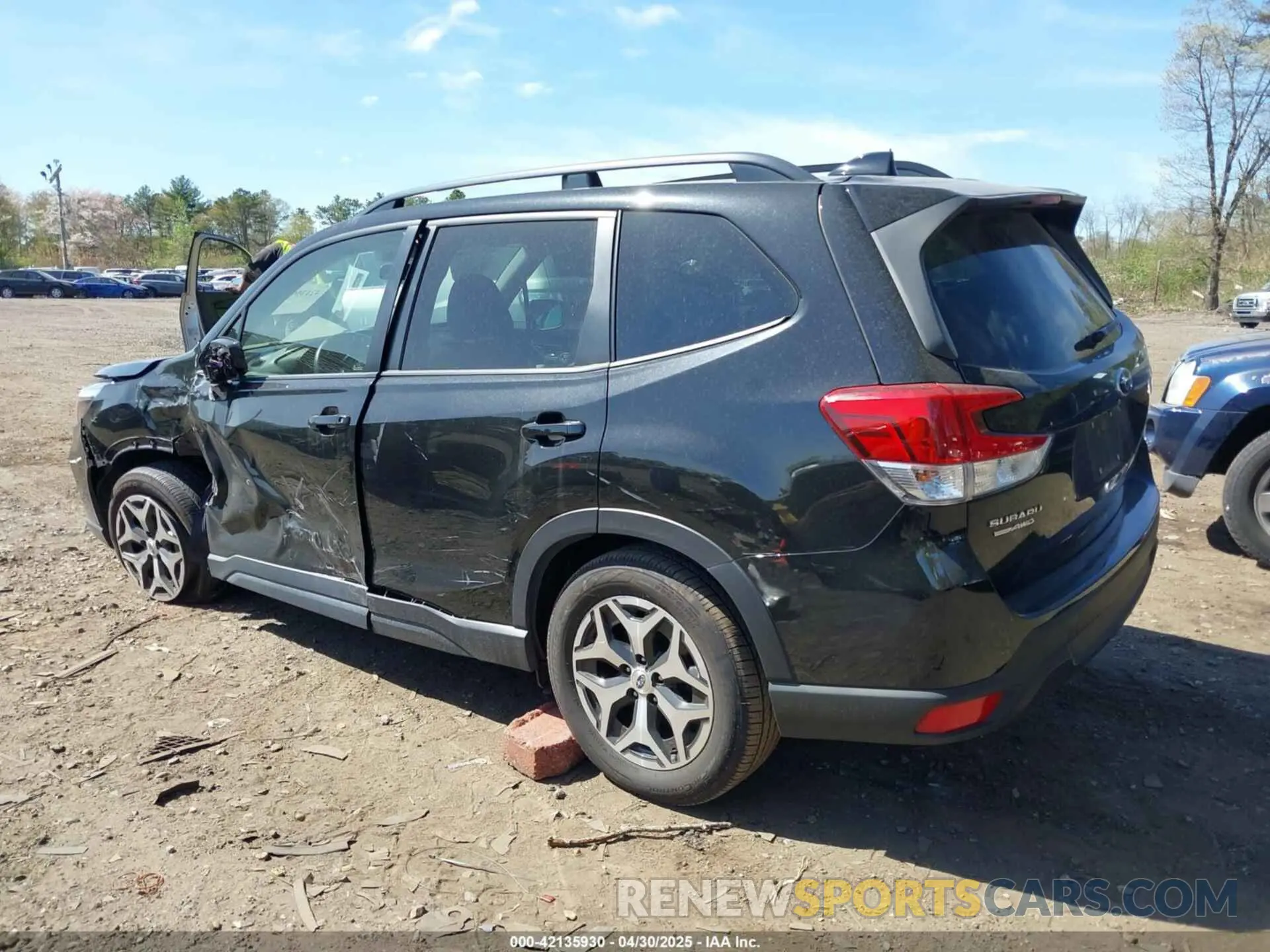 14 fotografías del automóvil dañado JF2SKAGC6LH435279 SUBARU FORESTER 2020
