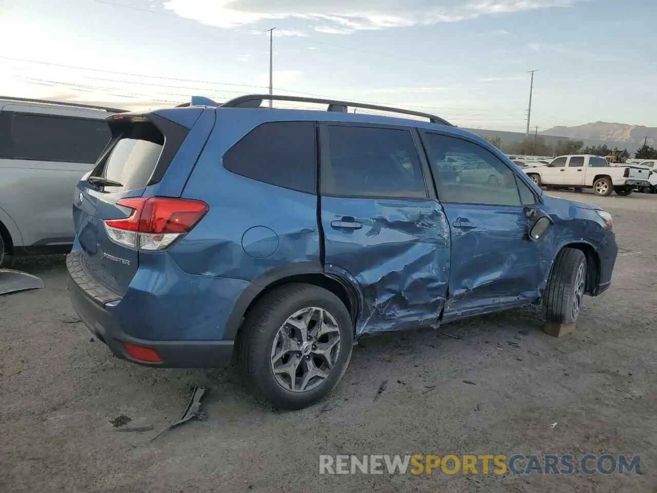 3 fotografías del automóvil dañado JF2SKAGC7LH413405 SUBARU FORESTER 2020