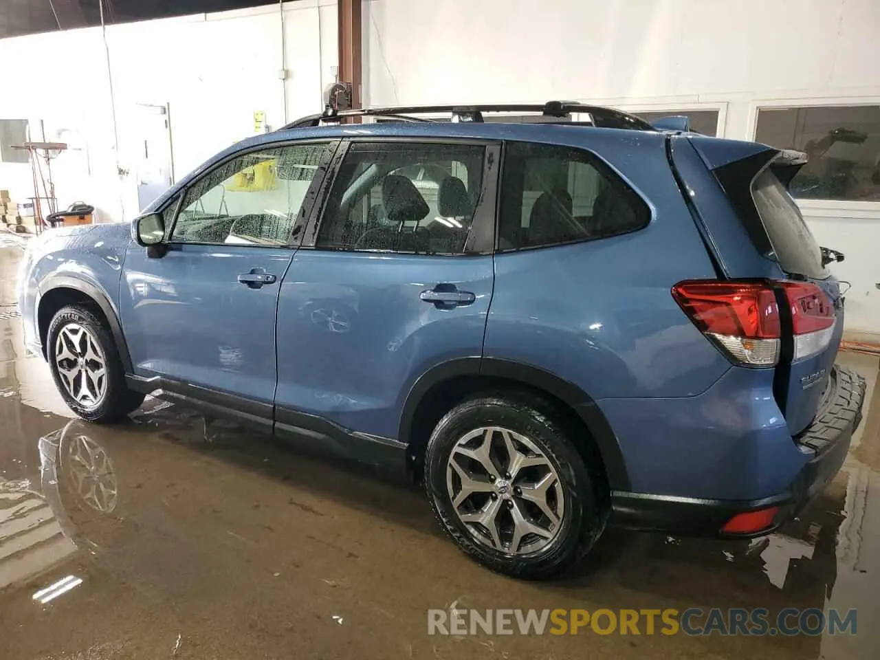 2 fotografías del automóvil dañado JF2SKAGC8LH515750 SUBARU FORESTER 2020